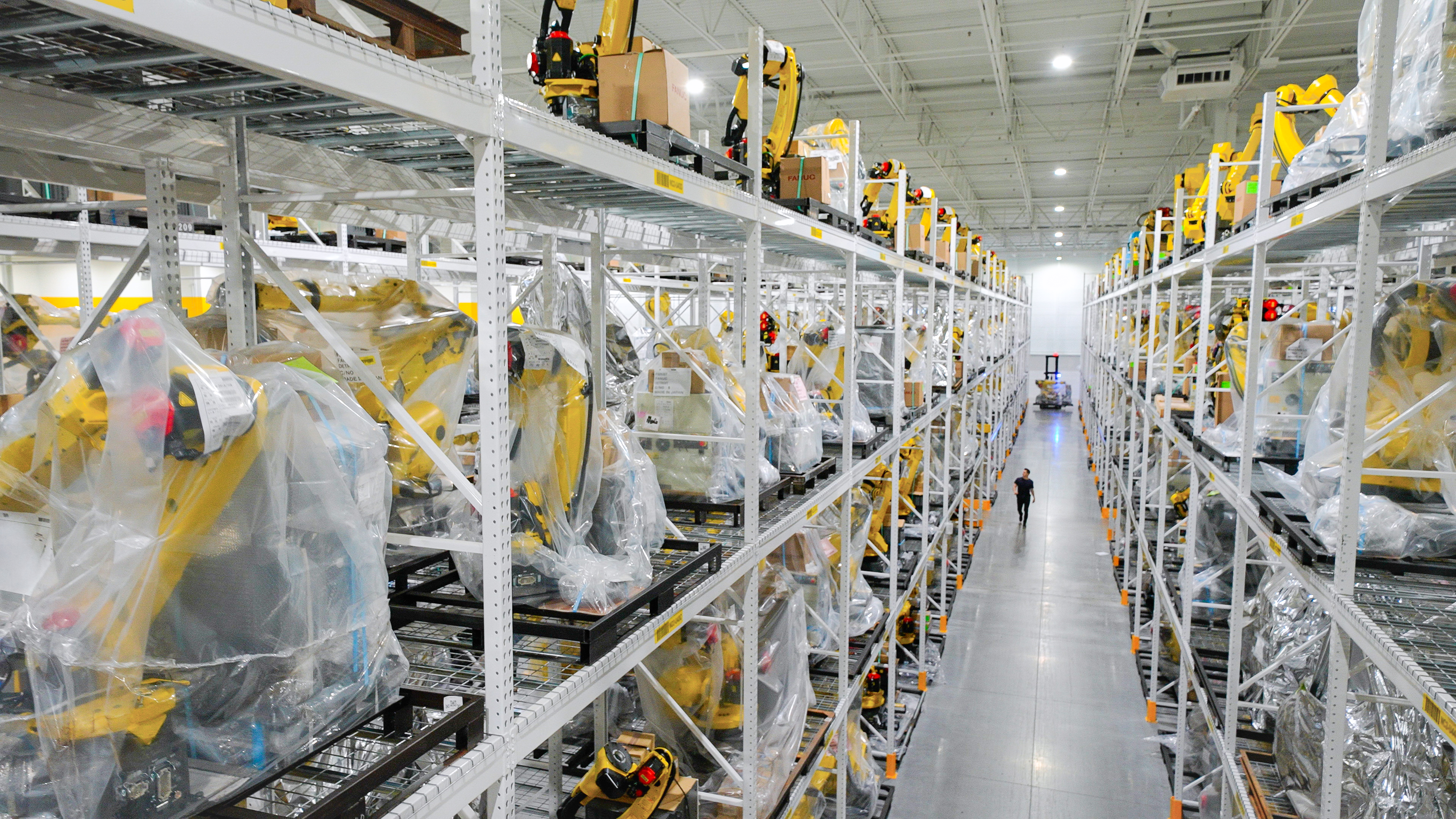 650,000 Square Foot Robot Hub