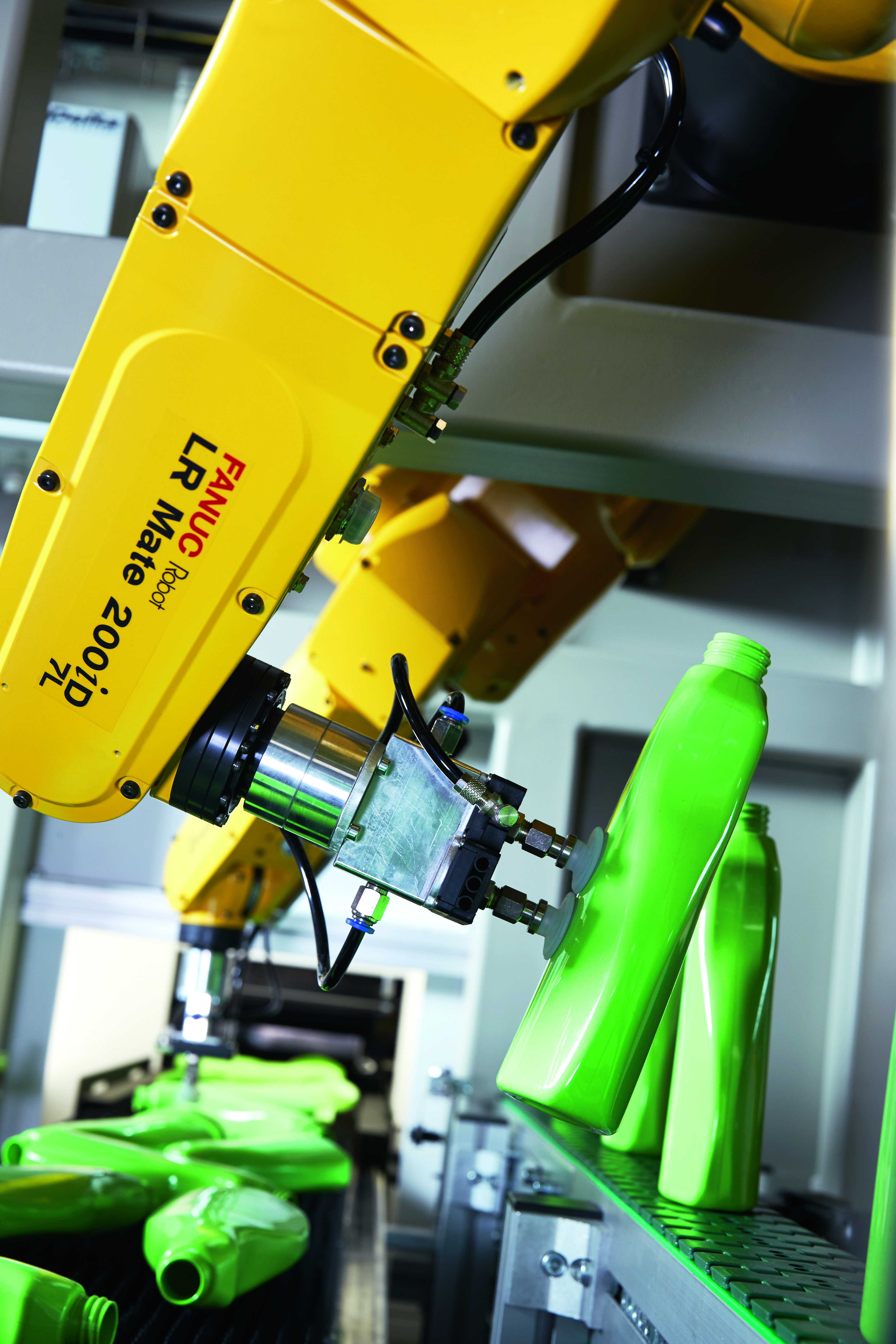 FANUC LR Mate 200iD/7L Robot | FANUC America