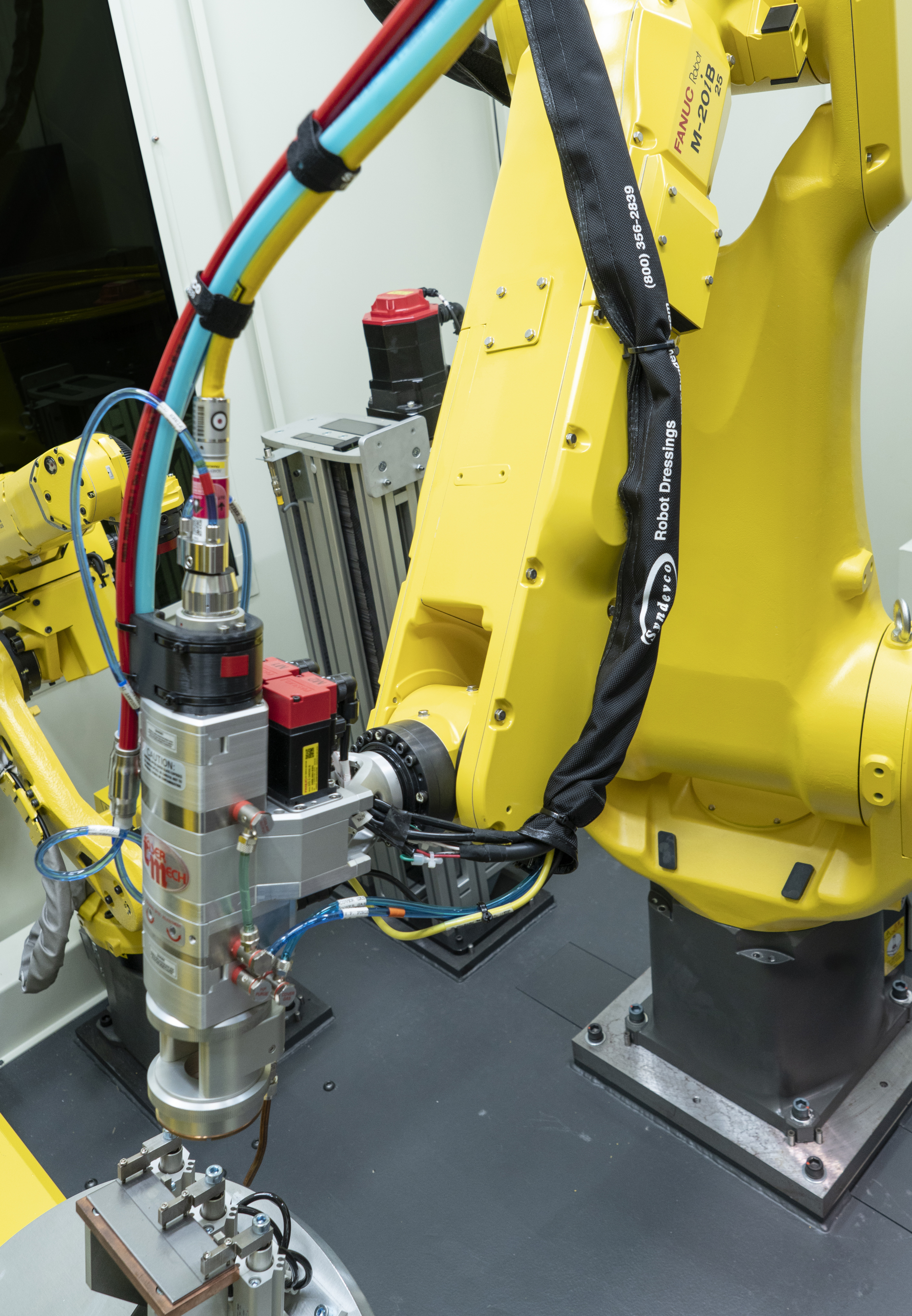 M 20i B 25 laser welding close up