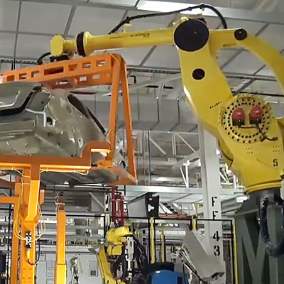 M2000ia robot handling long banner