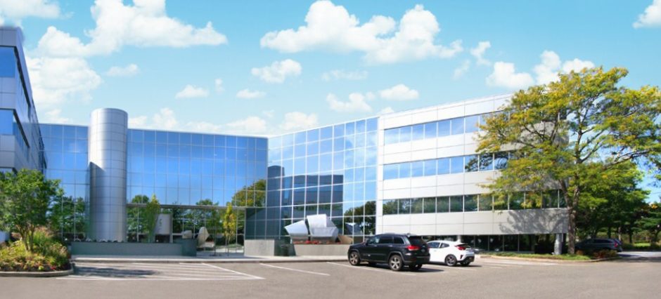 225 Broadhollow Rd Melville NY Building Photo 1 Large40 jpg