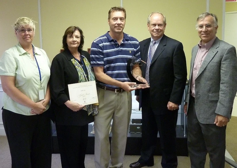 L 3 Award 2012 small jpg