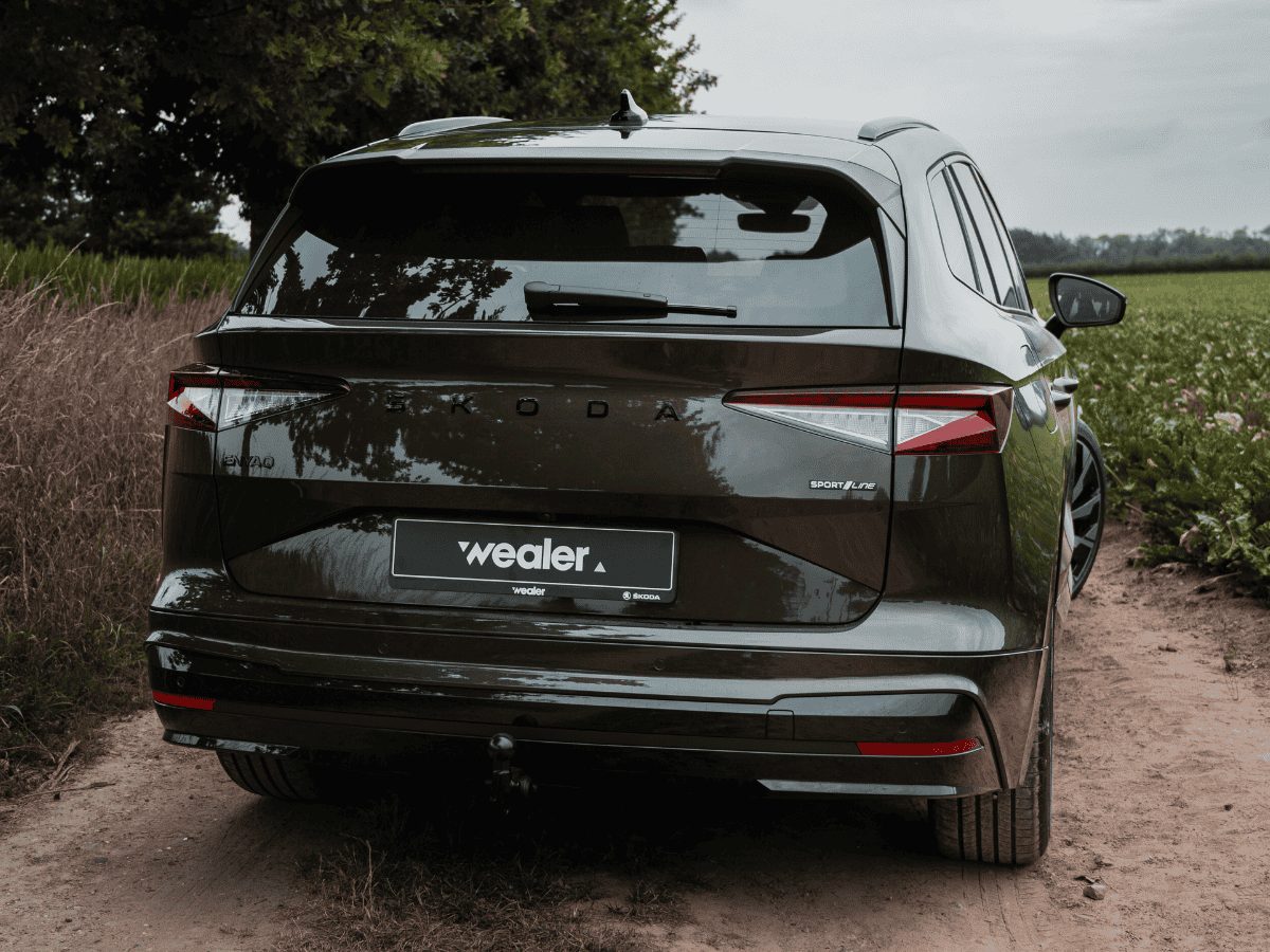 Škoda Enyaq achterkant klein