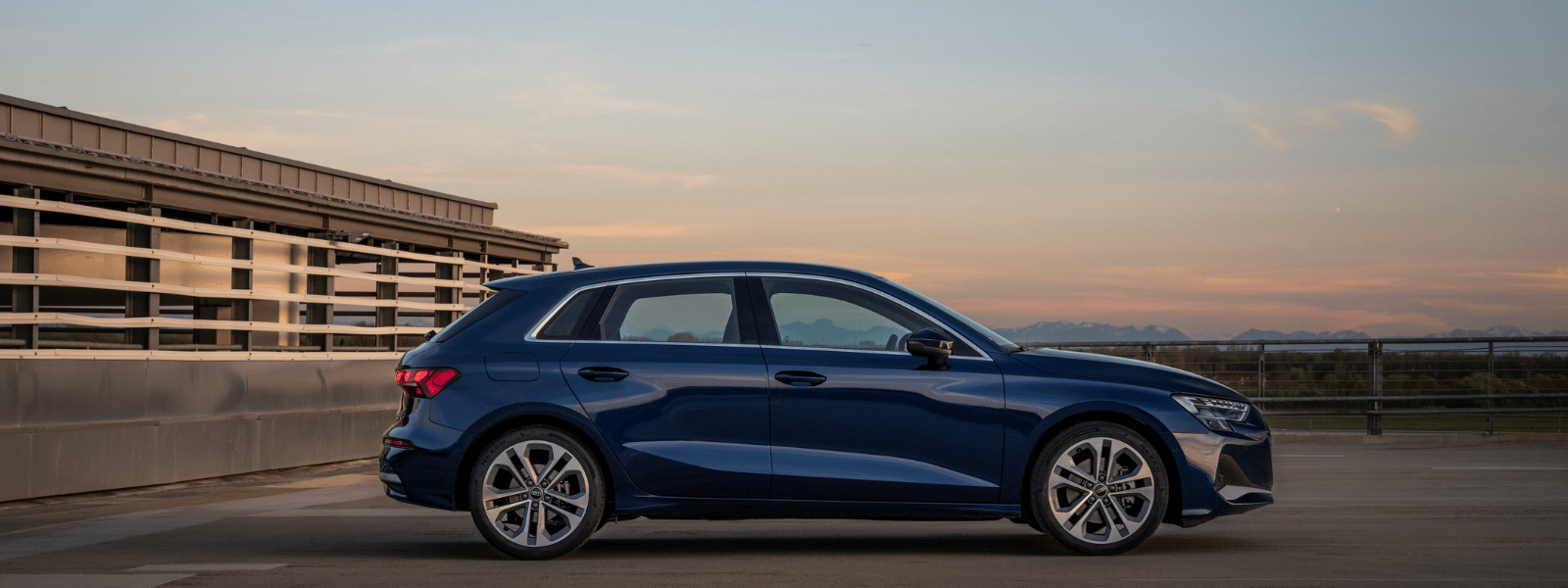 Audi A3 Sportback zijkant