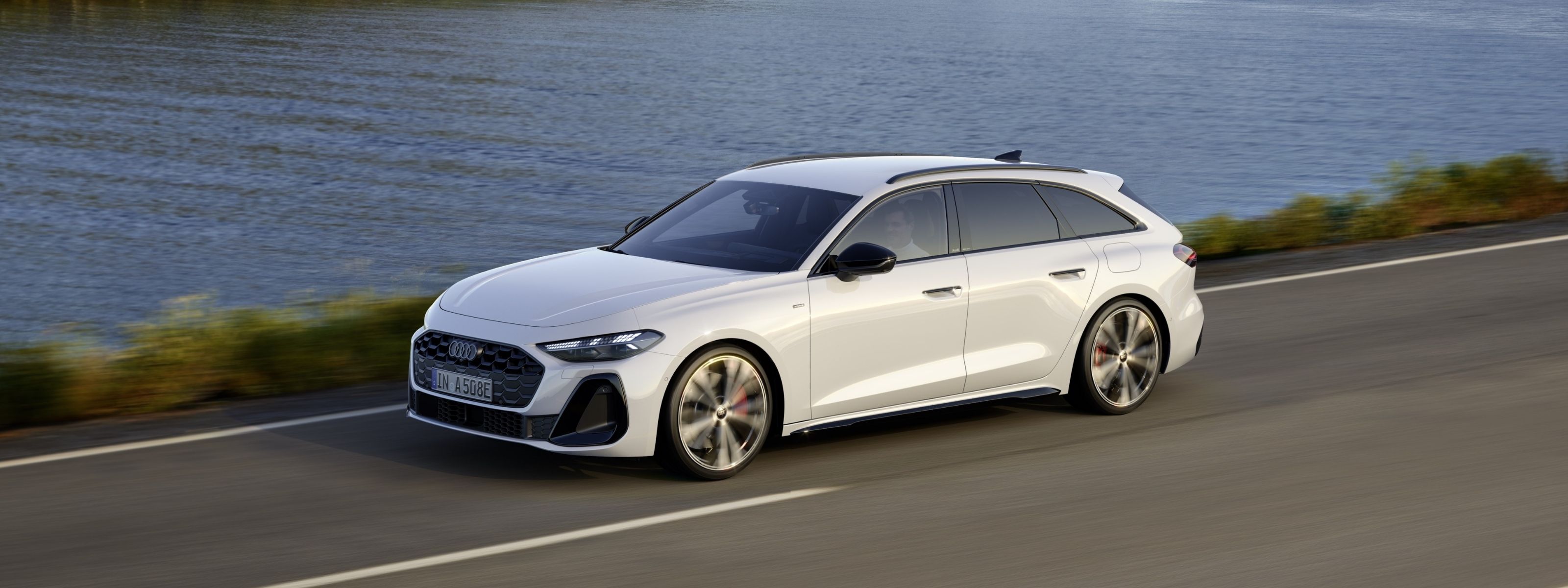 nieuwe audi a5 avant ehybrid quattro header