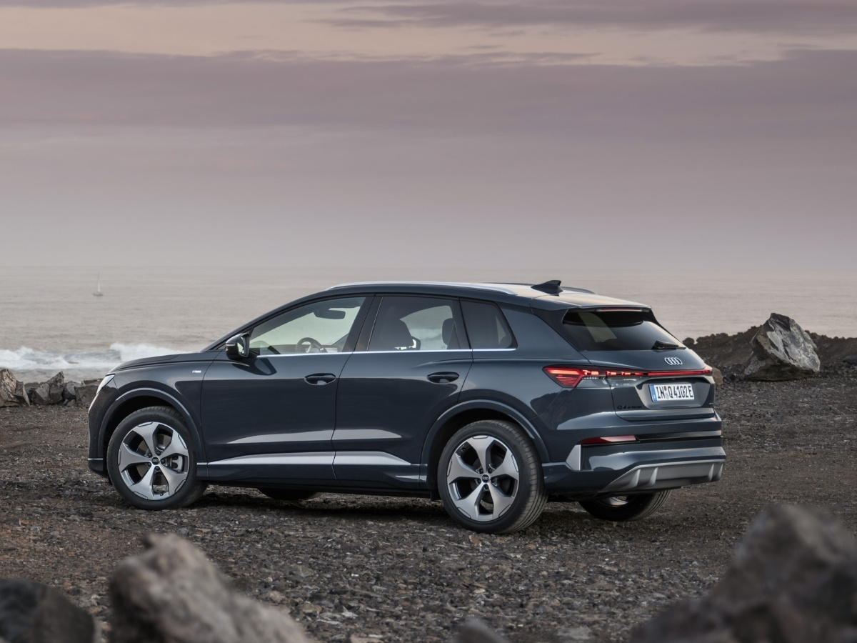 audi q4 zijkant