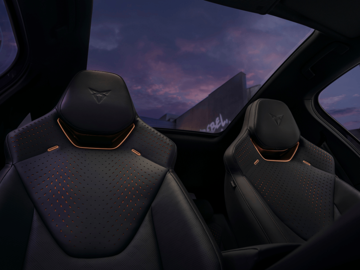 CUPRA Raval interieur stoelen