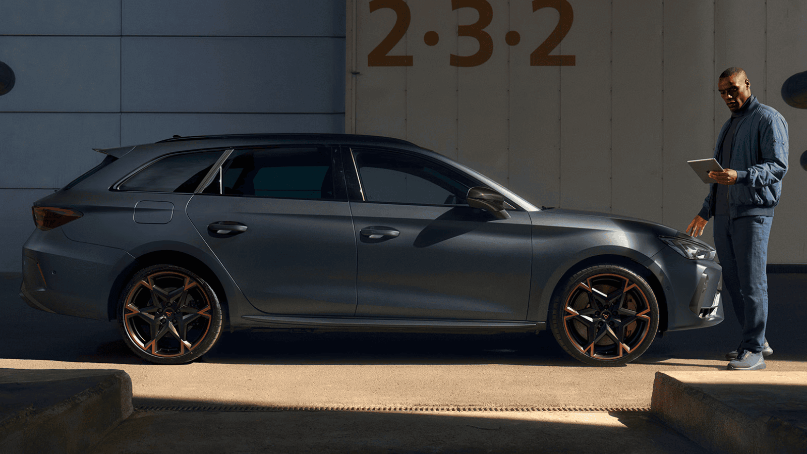 CUPRA service header