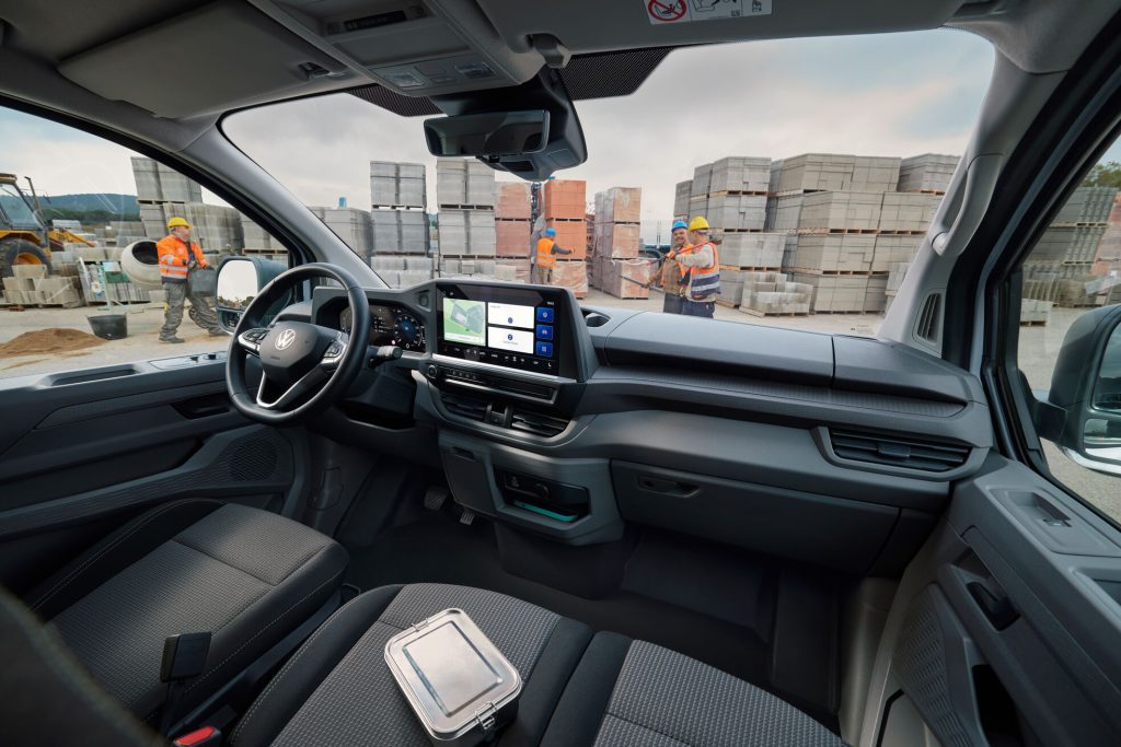 Transporter Kombi eHybrid 6 1024x683