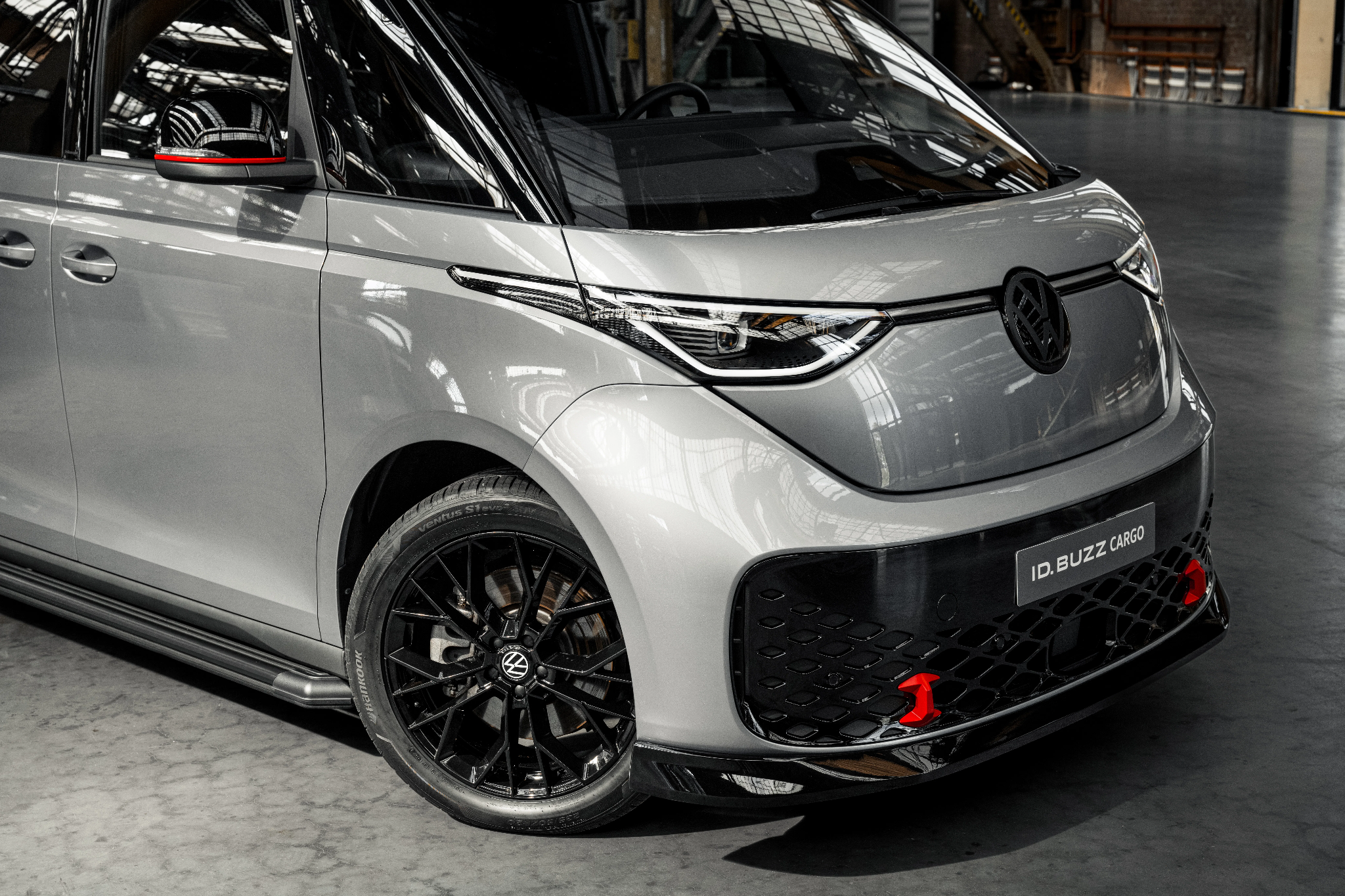 volkswagen id buzz cargo koplamp voorbumper detail