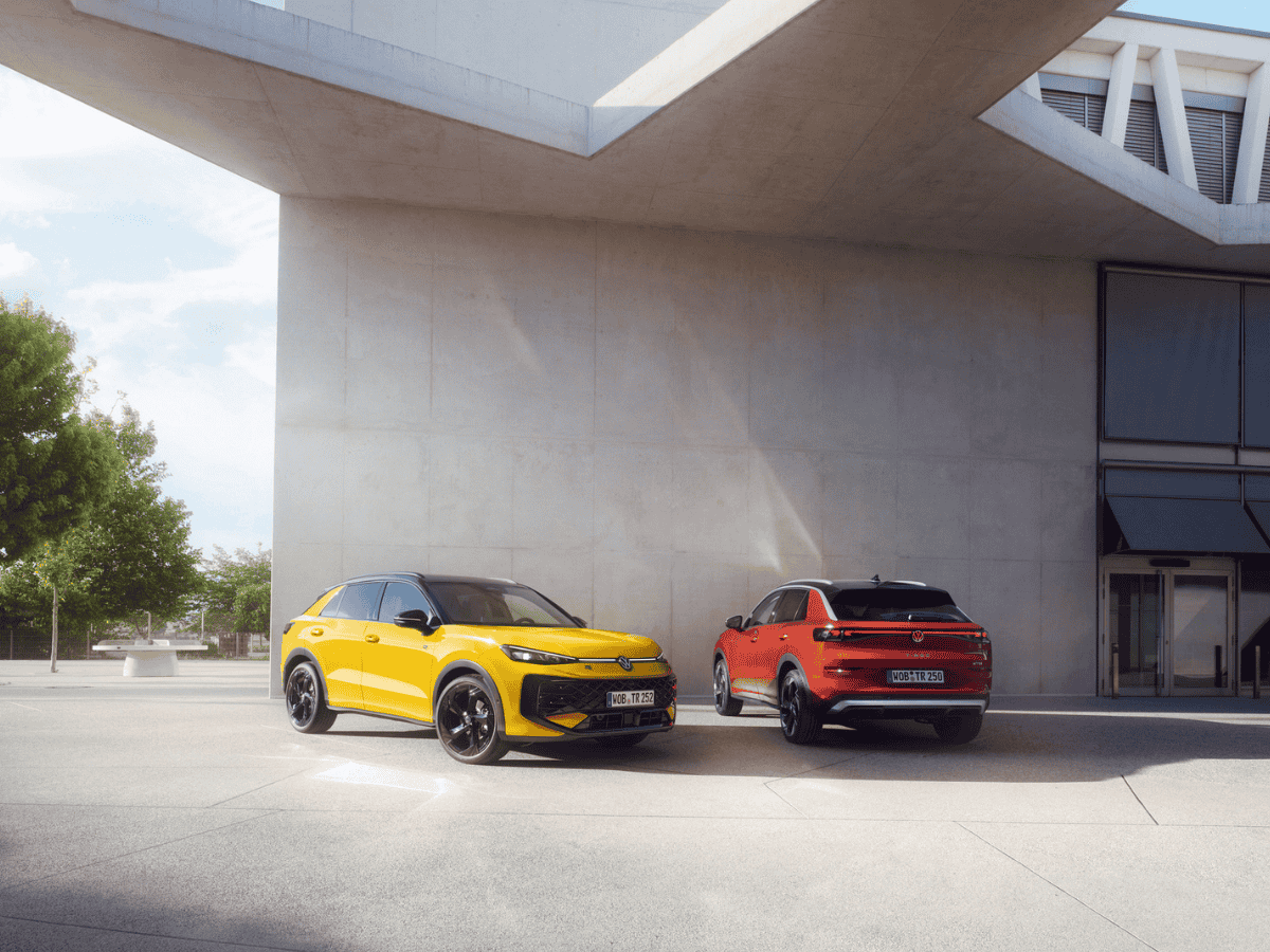 Volkswagen T Roc nieuw logo geel en rood