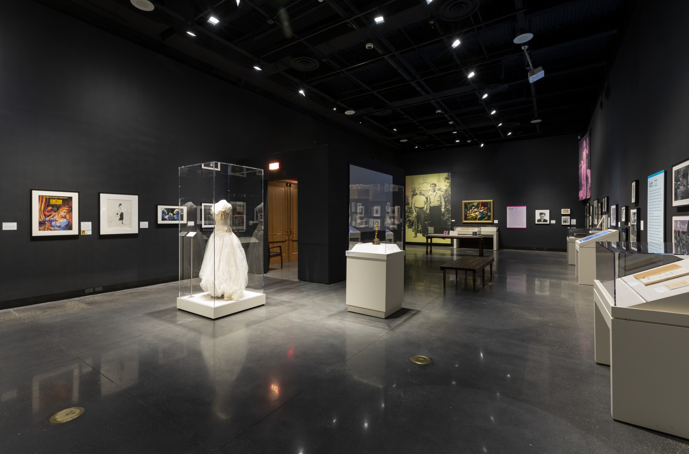 20220321 Backstage at A Streetcar Named Desire Exhibit MC010 o6