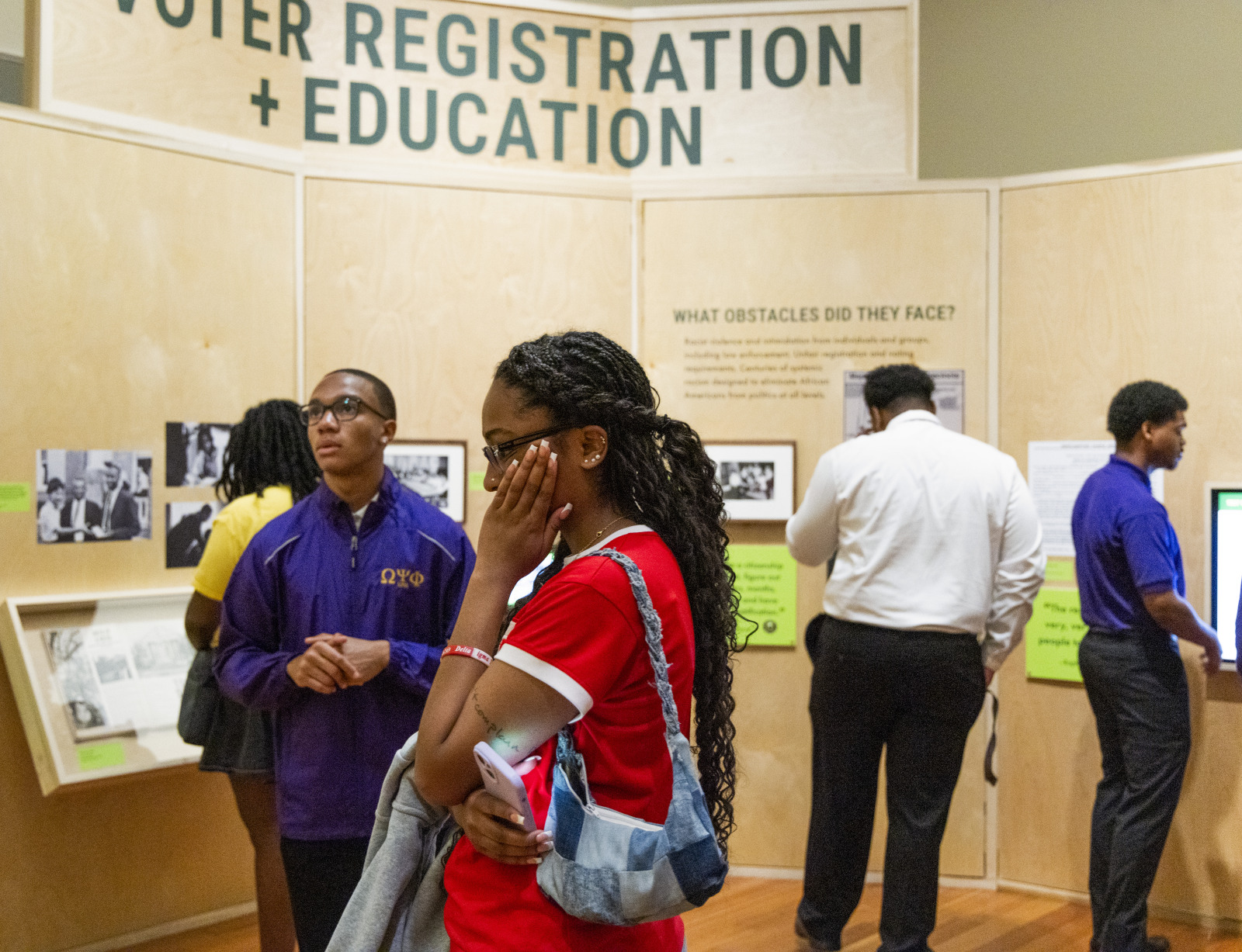 Students visit HNOC's exhibition "The Trail They Blazed."