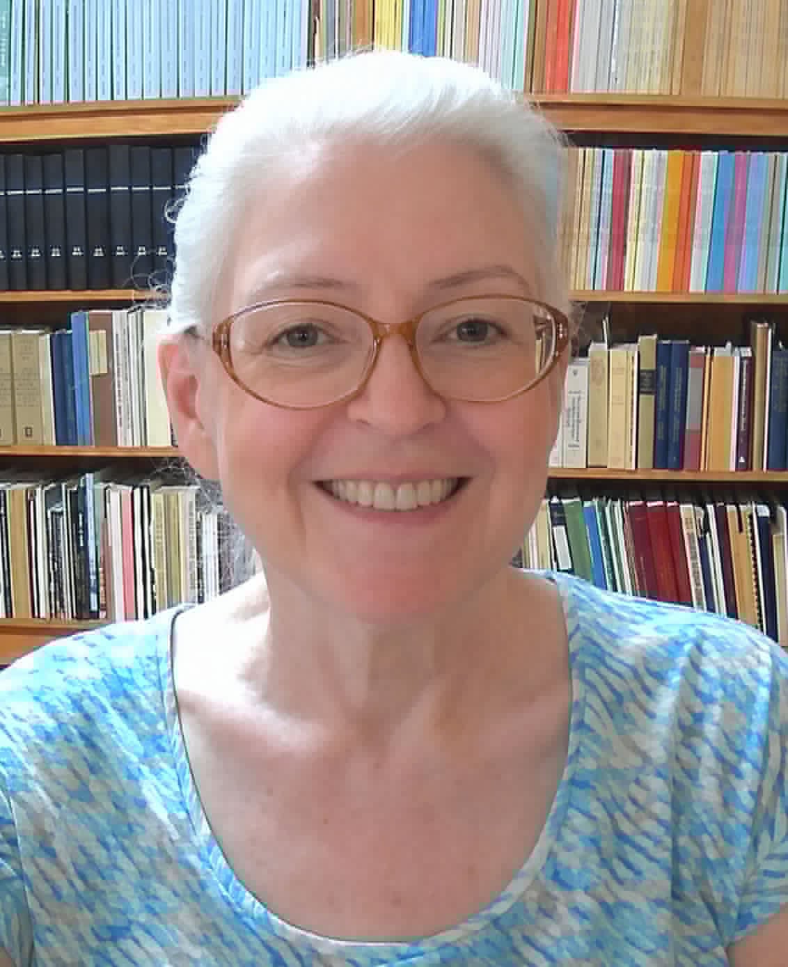 Judy Riffel headshot