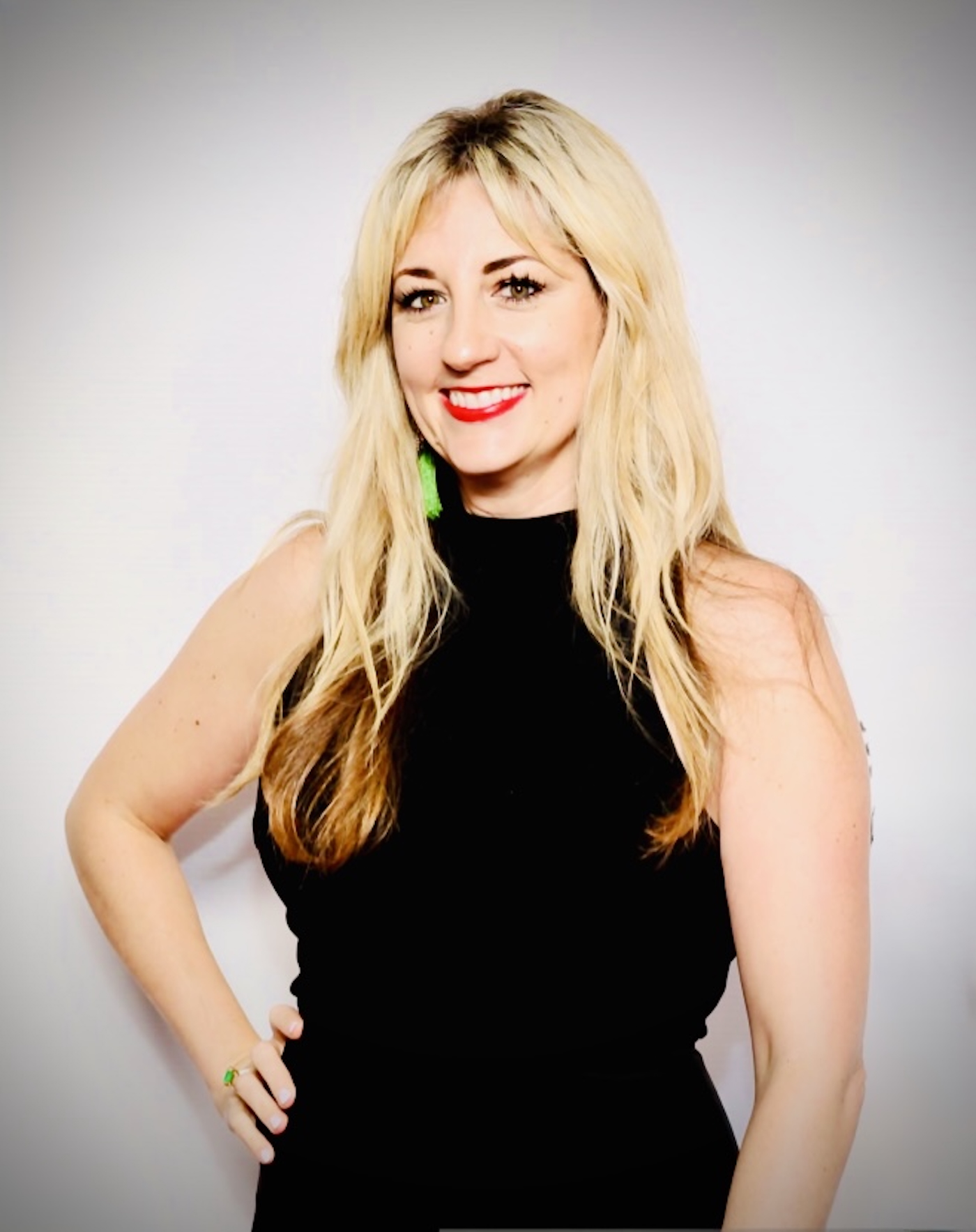 Headshot for author Rory O'Neill Schmitt