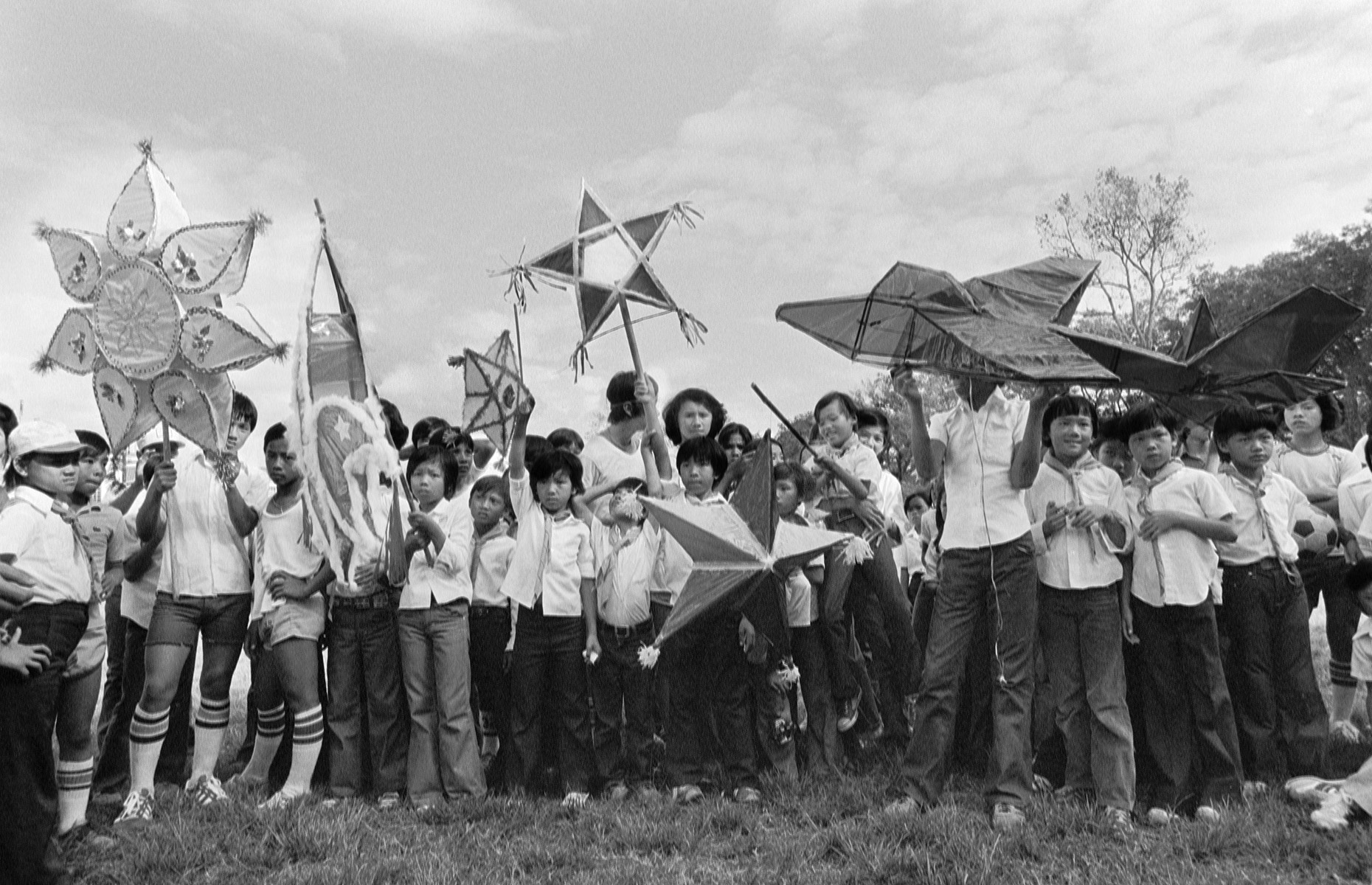 Vietnamese-American children with their handmade Mid-Autumn Festival lanterns in Marrero in 1979.