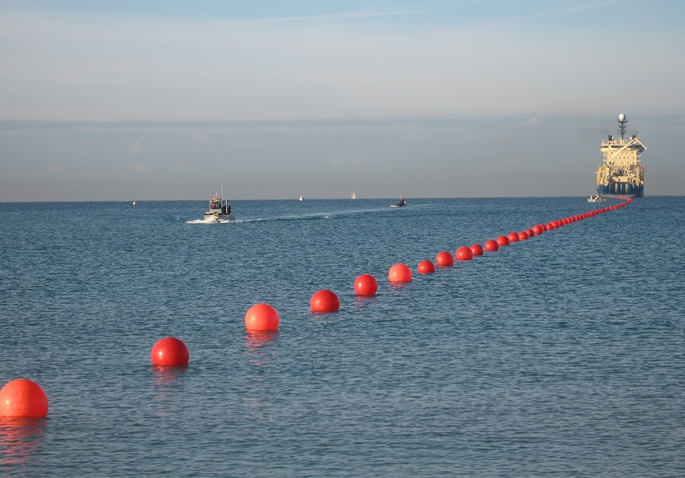 Cable ship