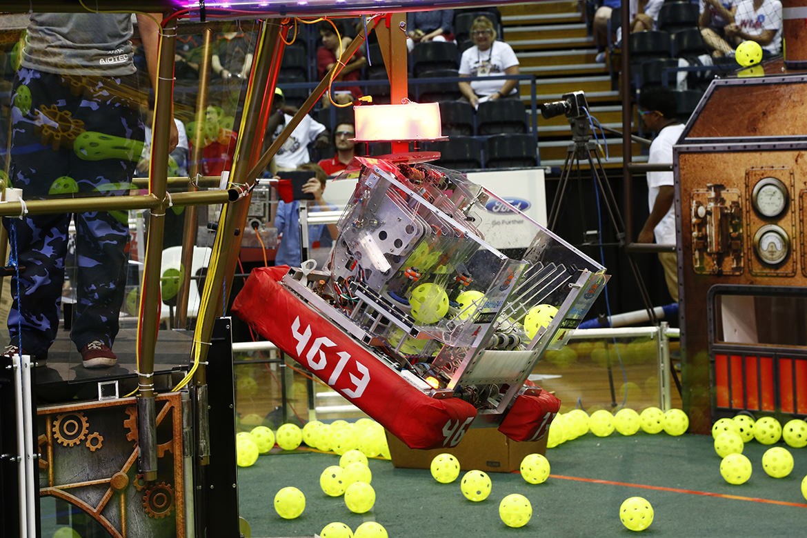 FIRST Robotics Comp 2017 in action