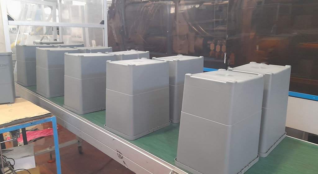 Frigel case story elletipi plastic bins