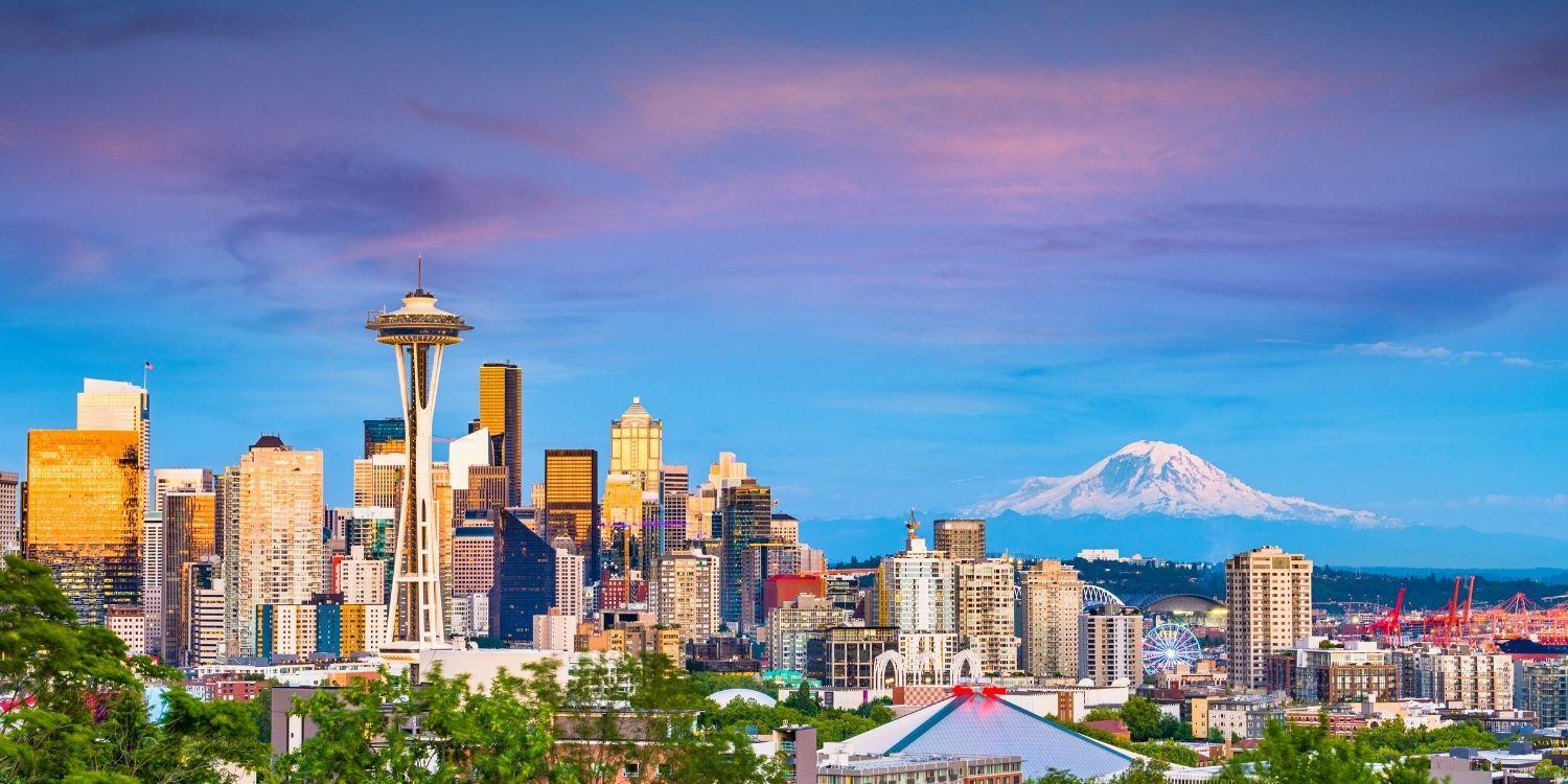 With incredible cityscapes, seascapes, and a long-list of amazing dog-friendly parks, Seattle scores top marks as a pet paradise!