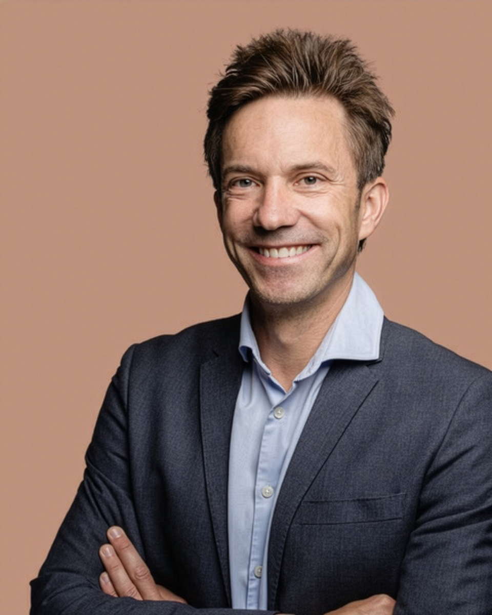 Portrettfoto av Nicholas Robertson, gründer av helseteknologiselskapet Eldurai.
