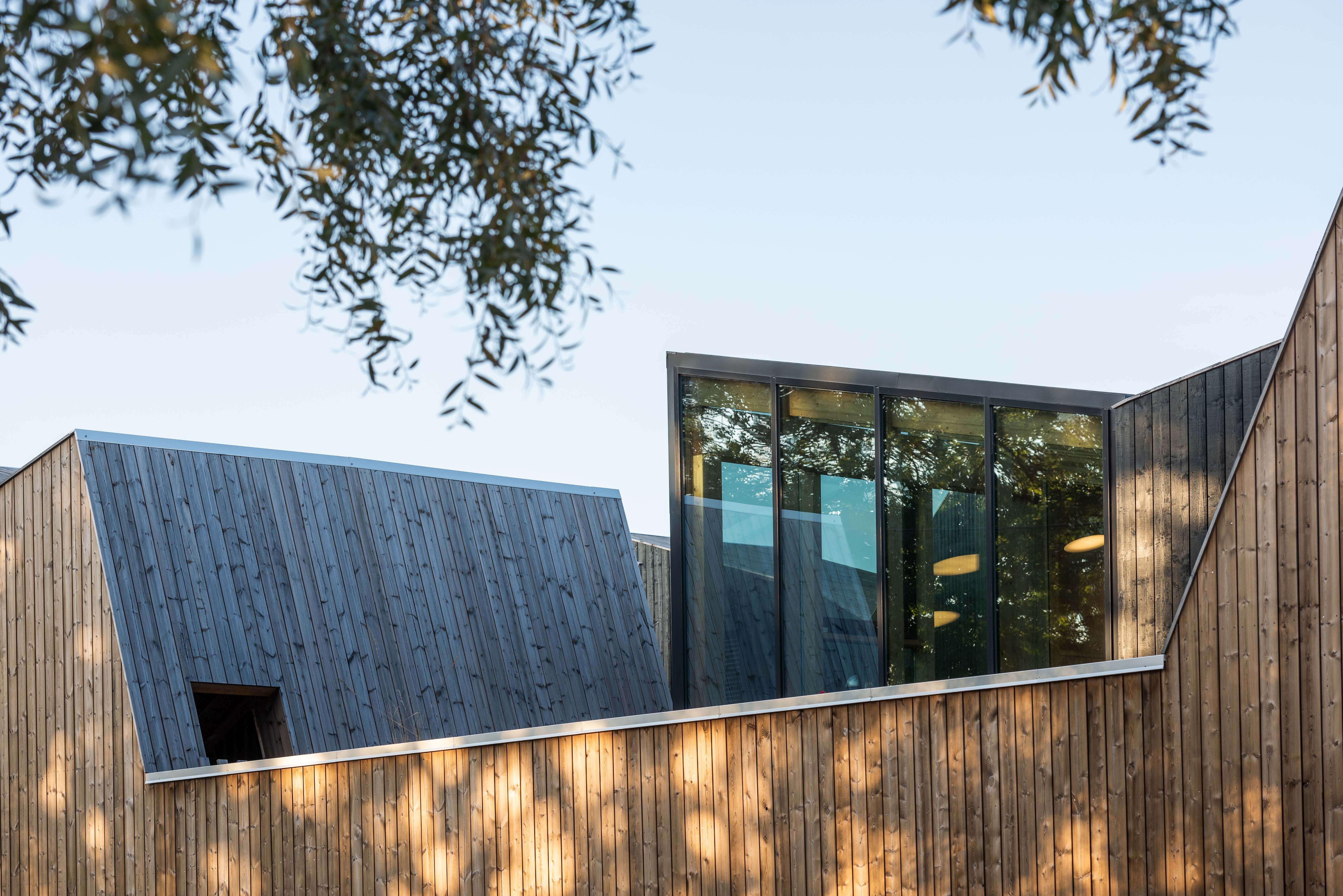 Utvendig fasade av trehus.