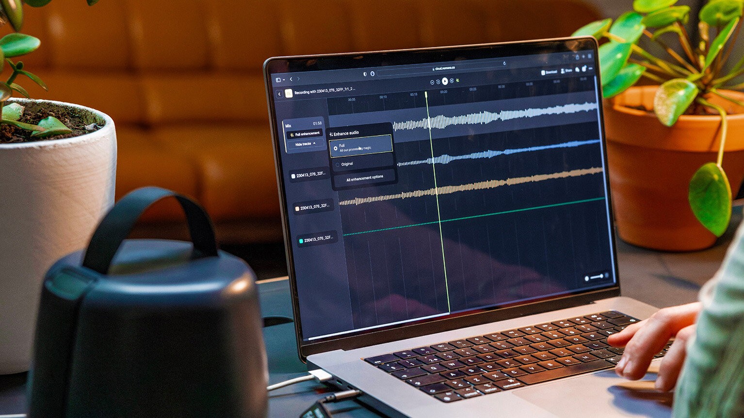 Nærbilde av Mac-skjerm med lydprogrammet til Nomono.