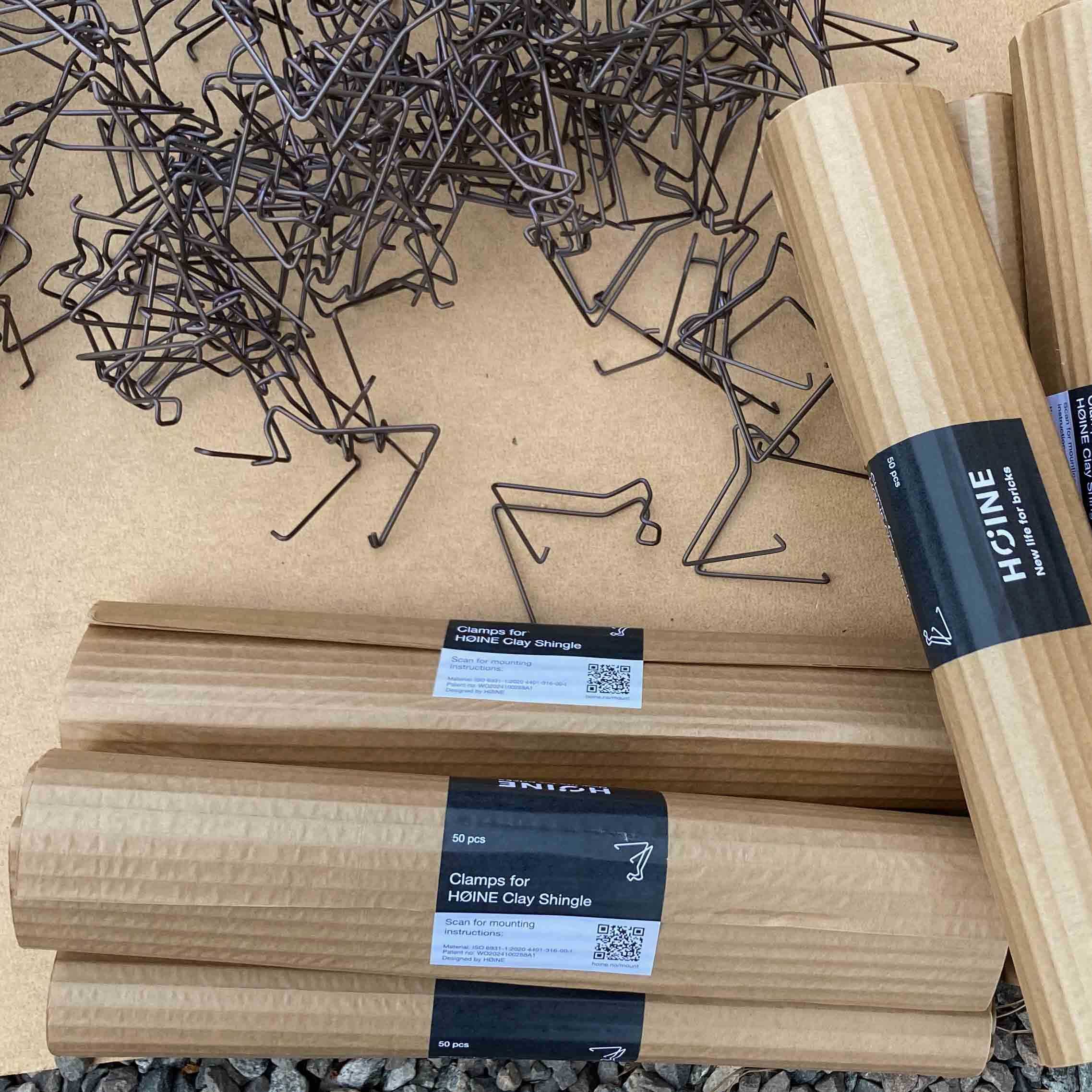 Pakninger med fester.