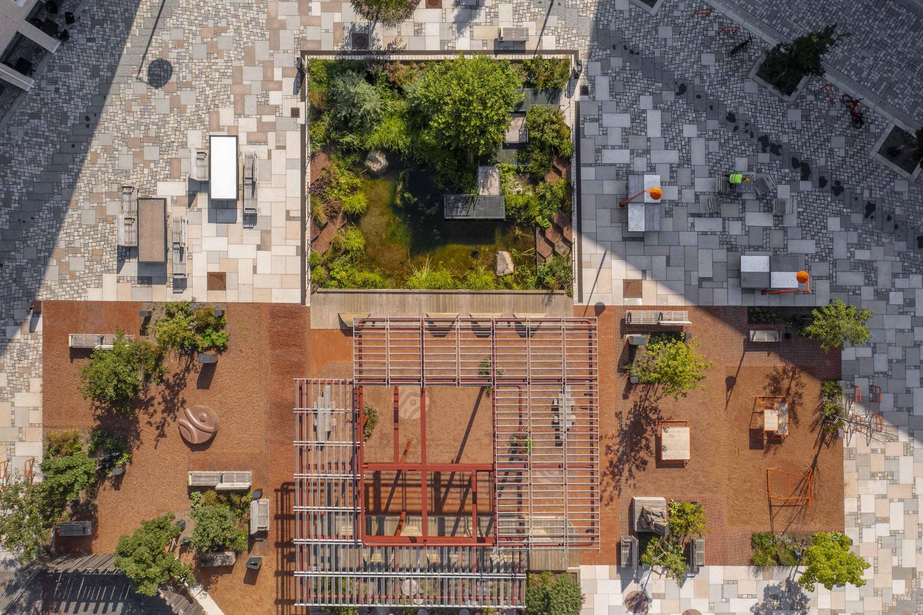 Dronebilde av Vollebekk torg.