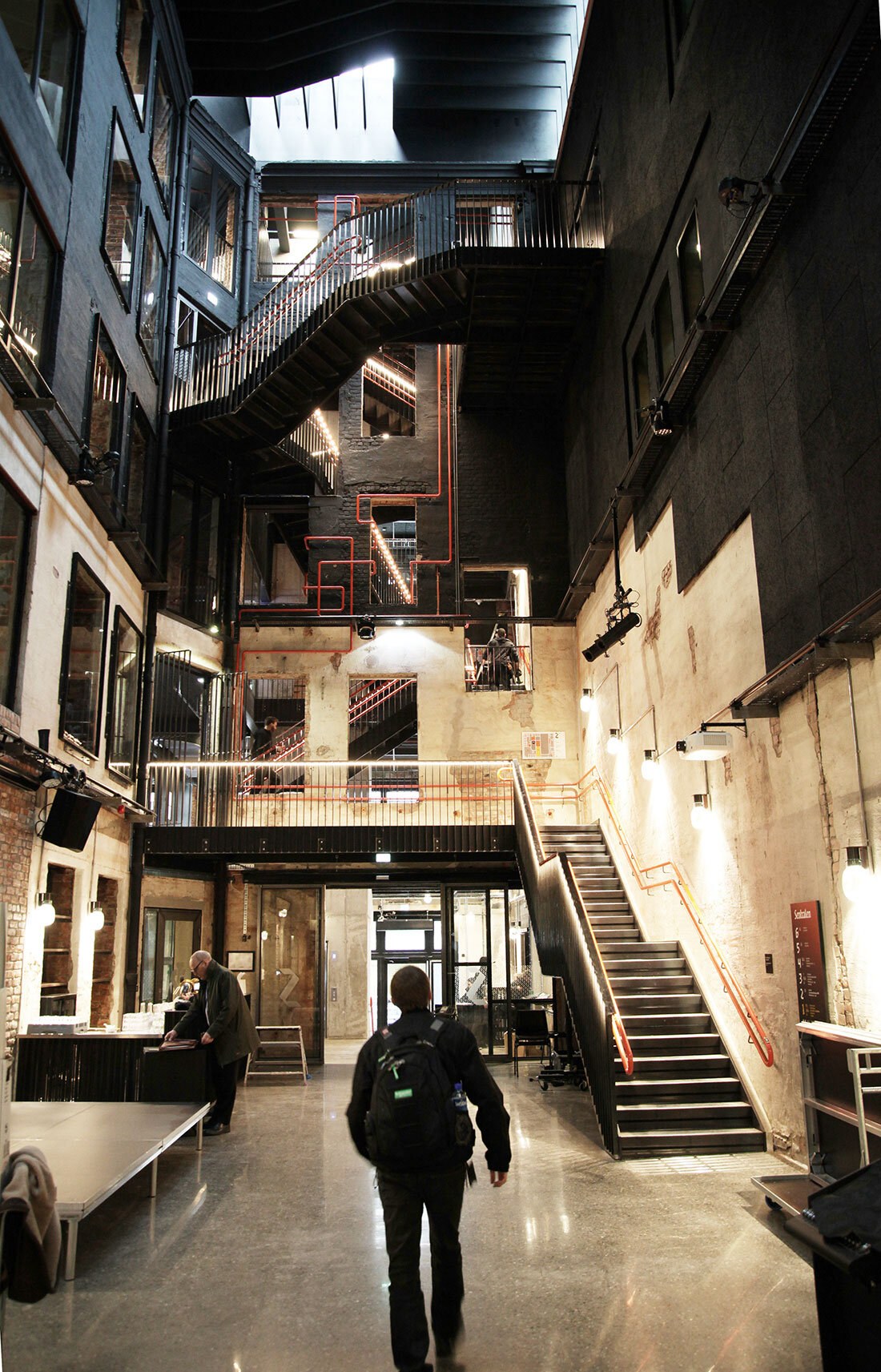 Sentralen, innsiden.