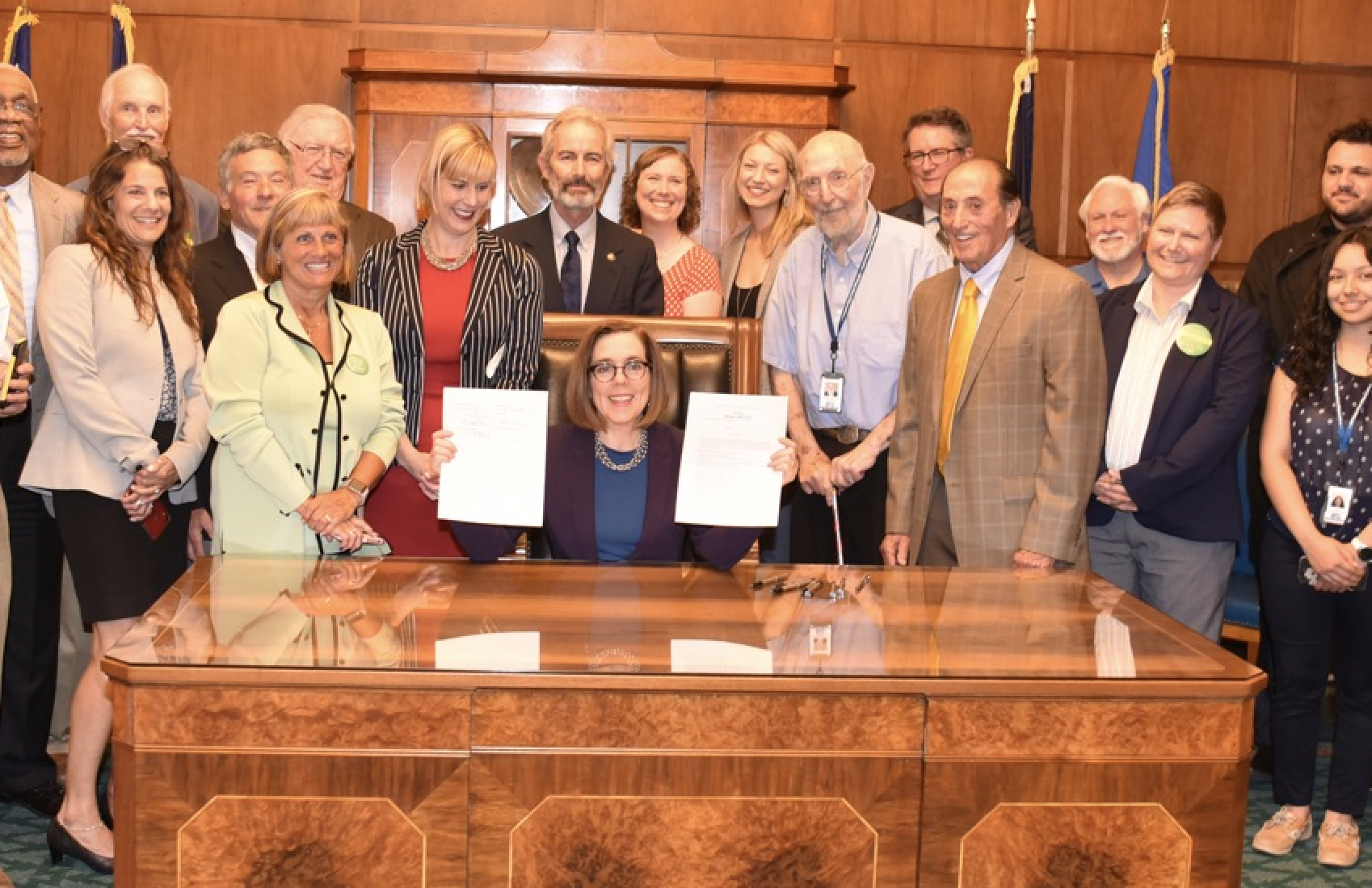 Governor Kate Brown signs bill narrowing Oregon's death penalty