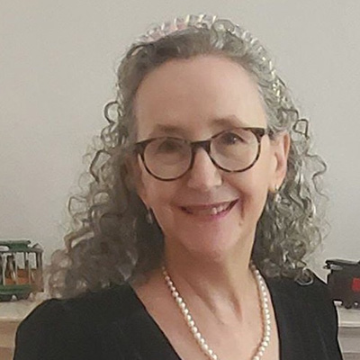 Naomi Yavneh Klos on Gas Executions, Holocaust Memory, and Common Ground