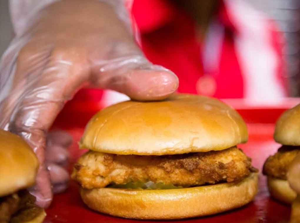 Headlineimage Adapt  1460 High  Fast Food Burger 09Dec2015 1449698267474