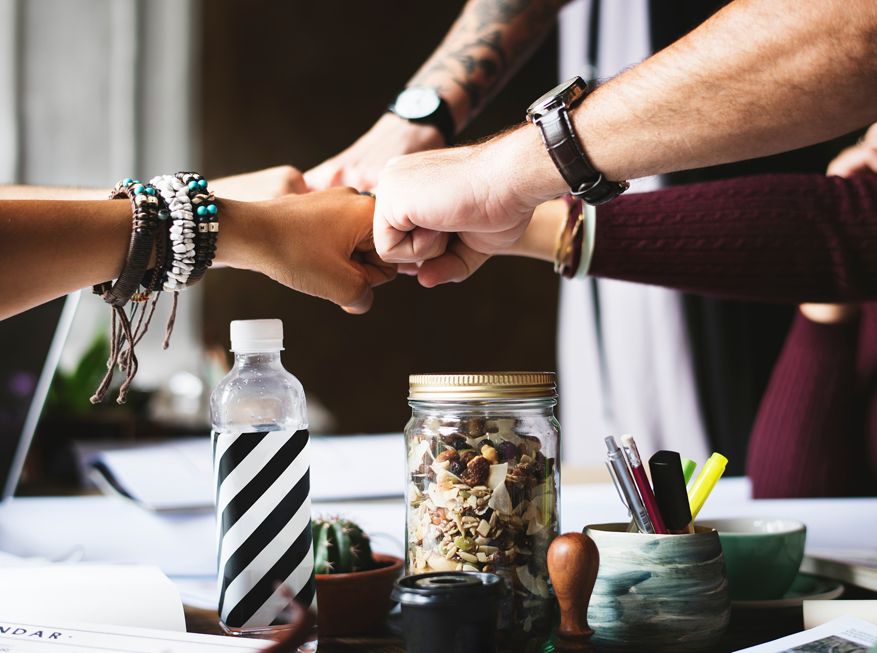 Bracelets Collaboration Colleagues 398532