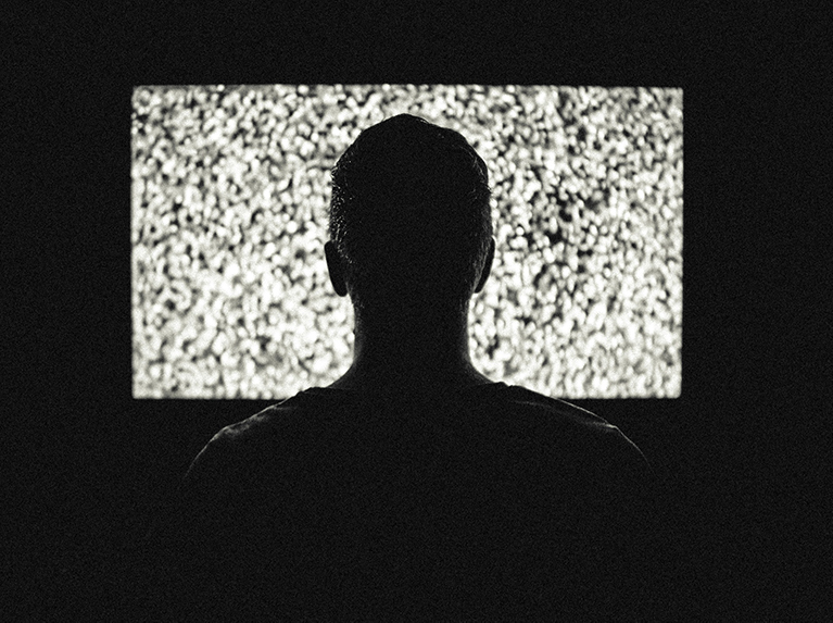 Cinema Dark Display 8158