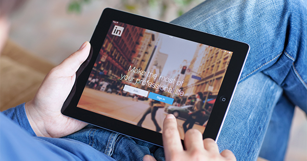 Person using Linked In