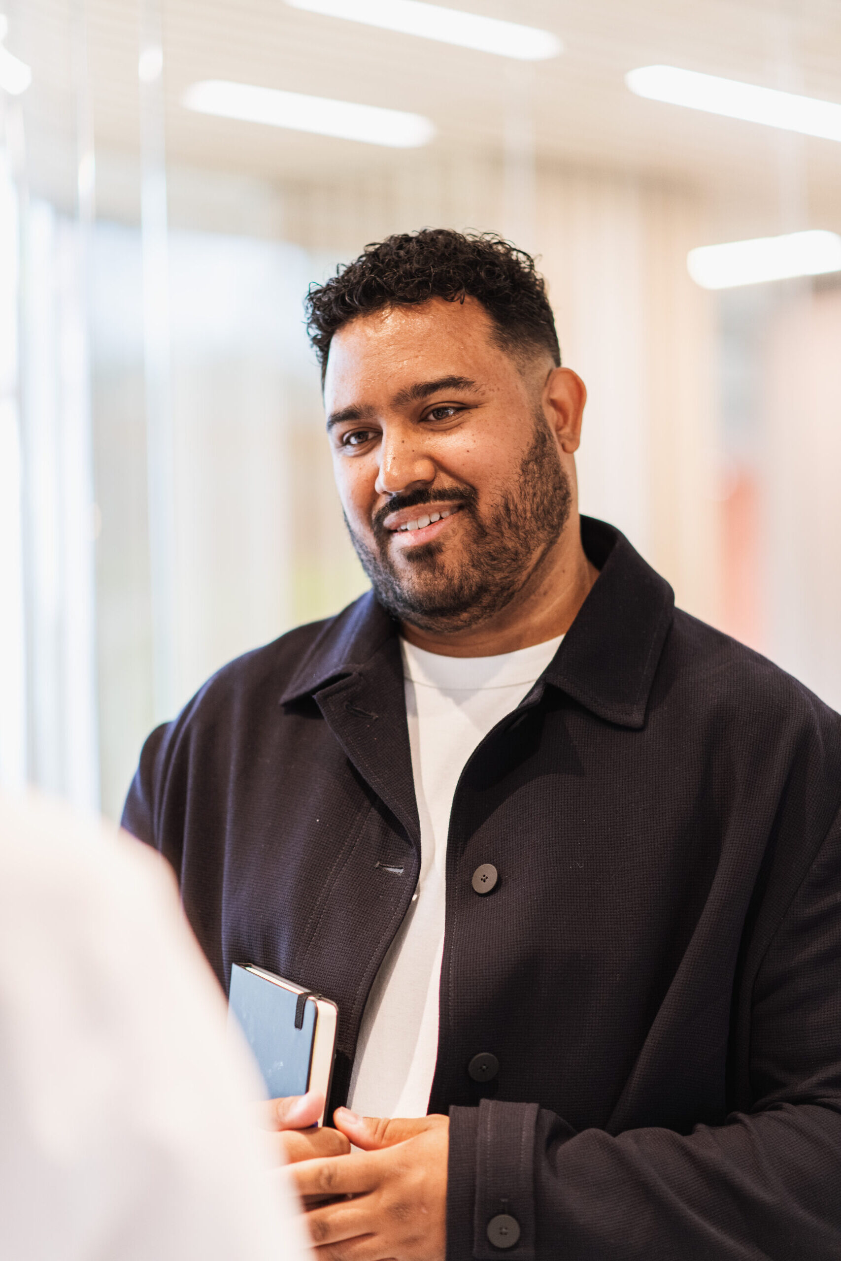 En manlig arbetsgivare berättar om hur drogtester fungerar på jobbet