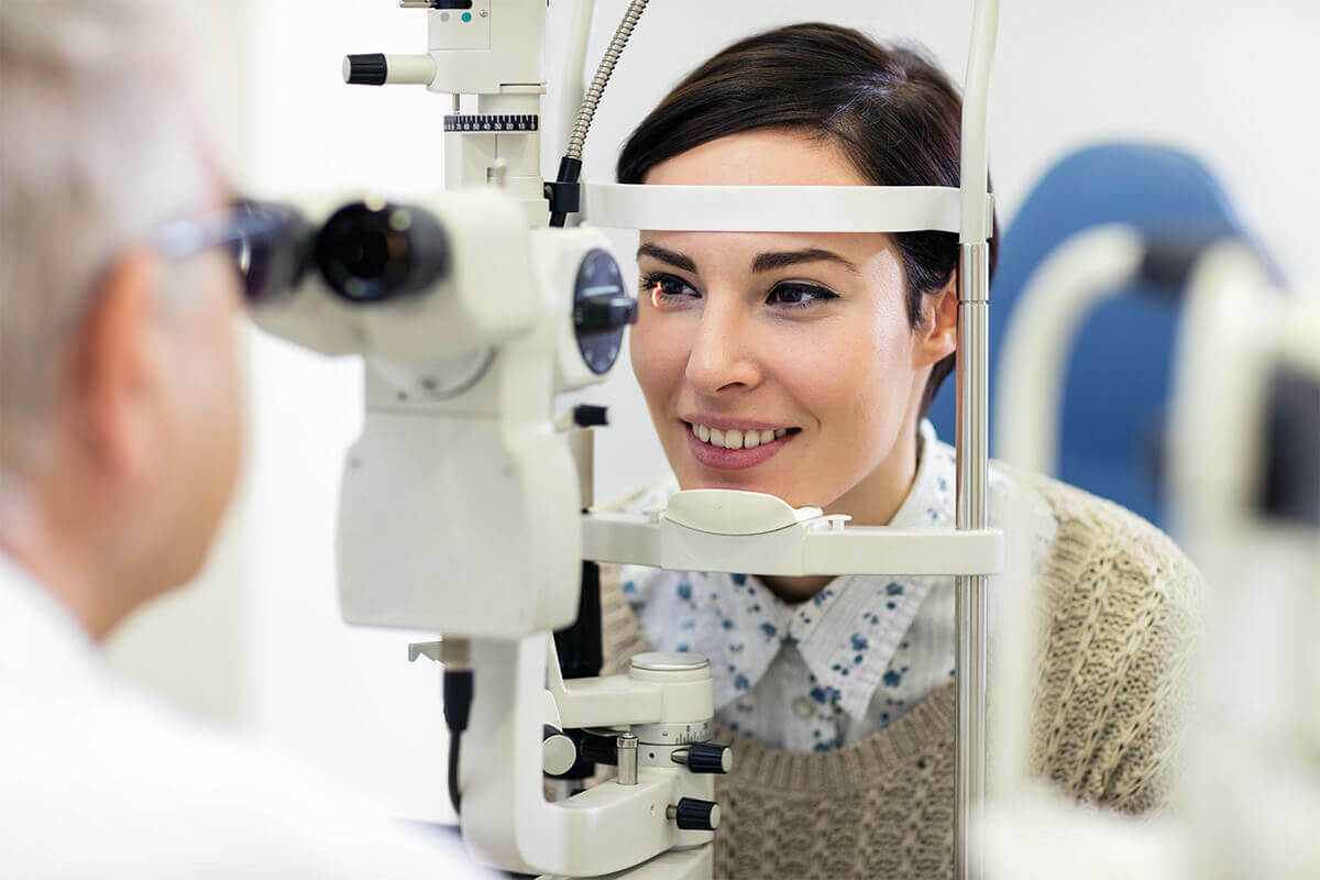 Worker completing a DOT physical eye exam