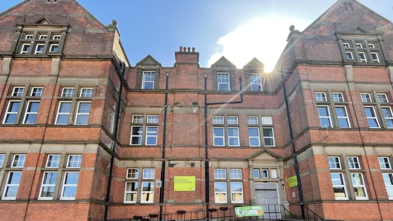 Queens Walk Community Centre front entrance