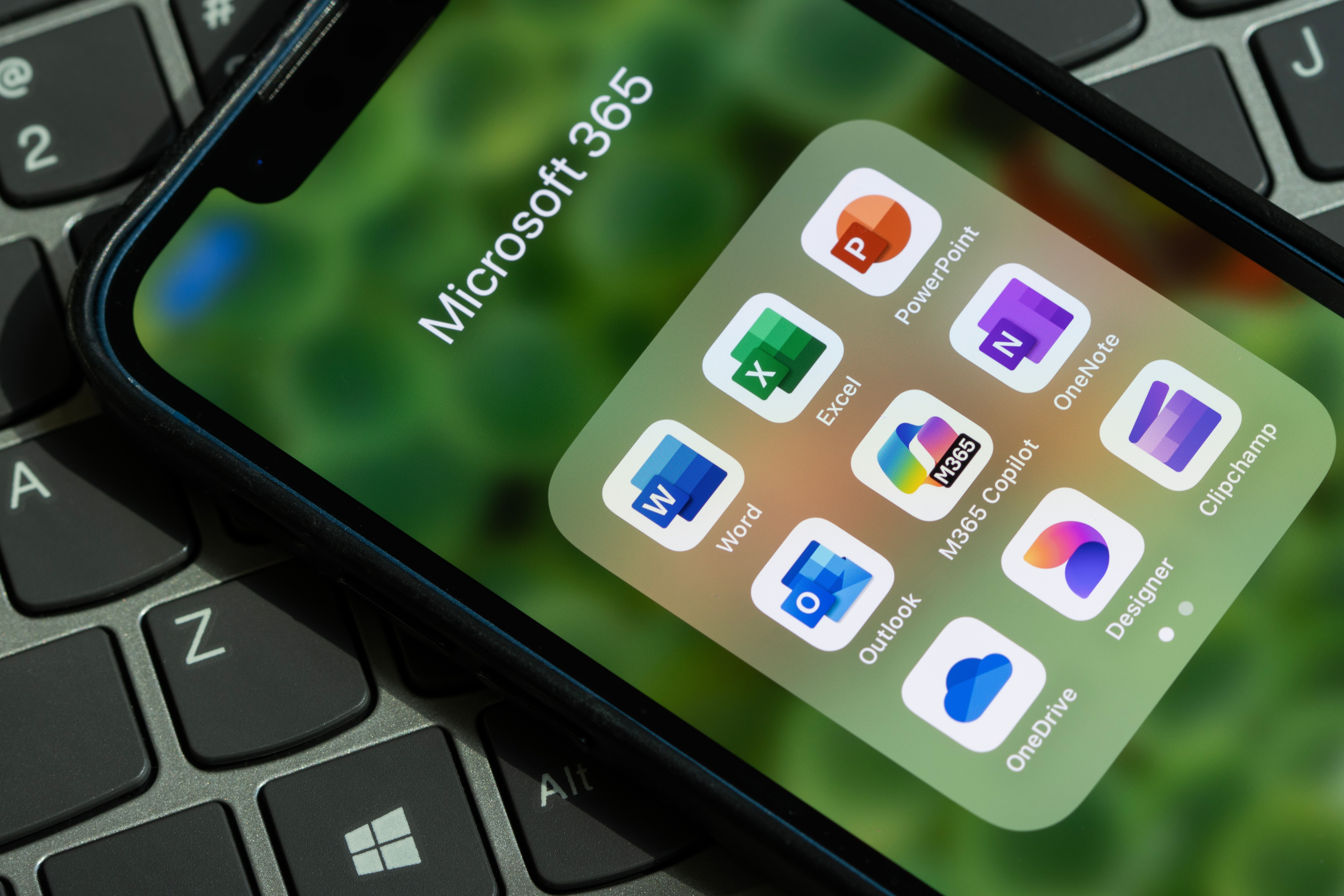 iPhone showing Microsoft 365 apps in a folder