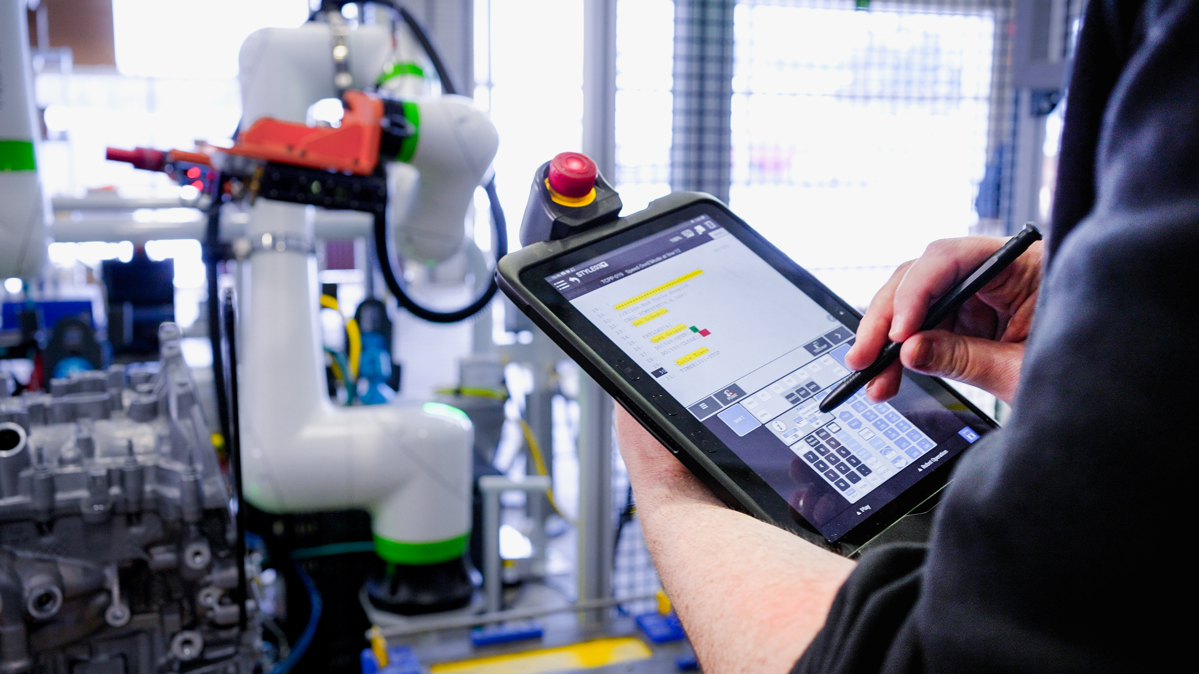 Tablet Teach Pendant with CRX