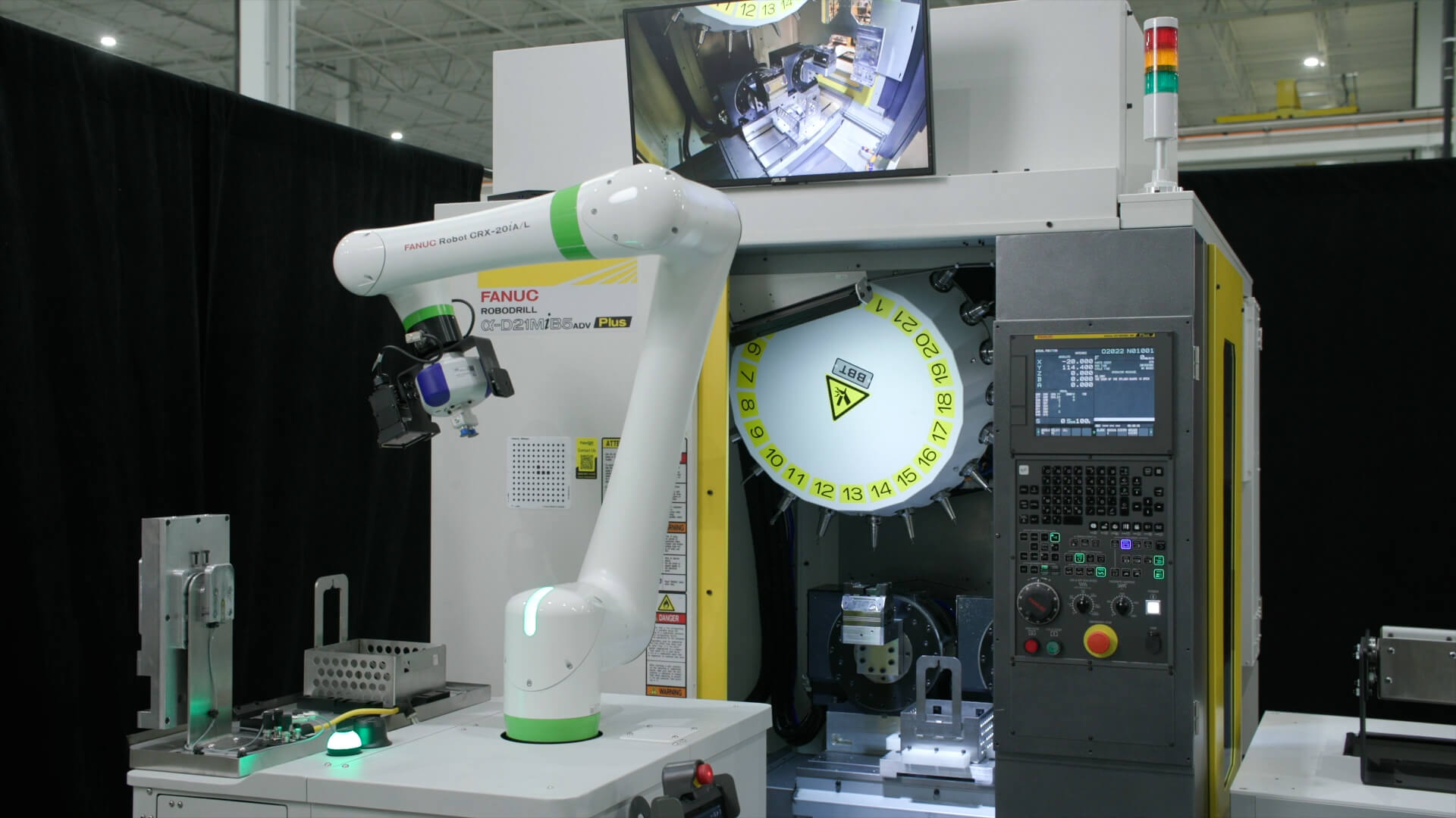 Flexible Machine Tending with Mobile Collaborative Robots