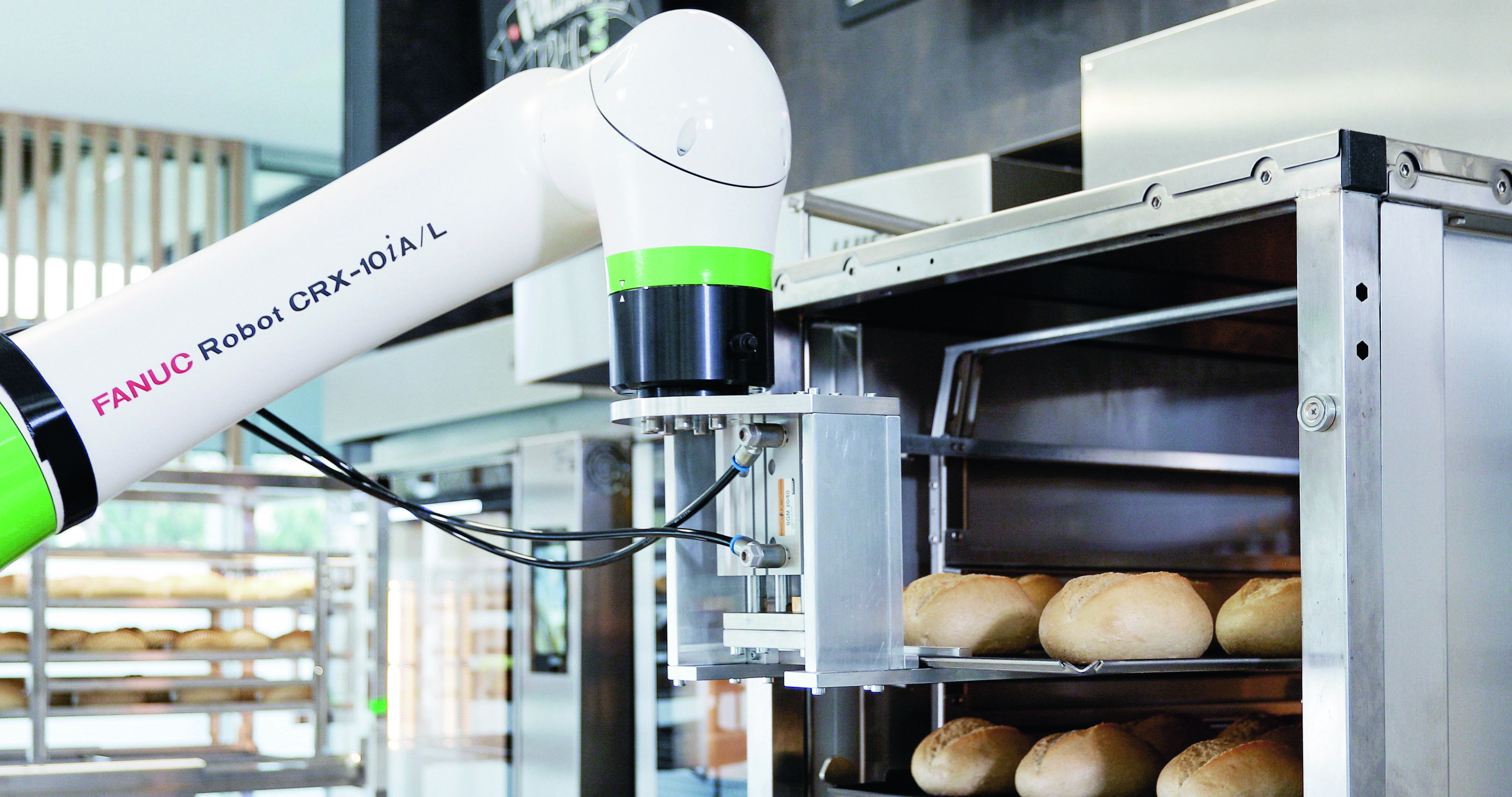 CRX 10i A L Handling Bread