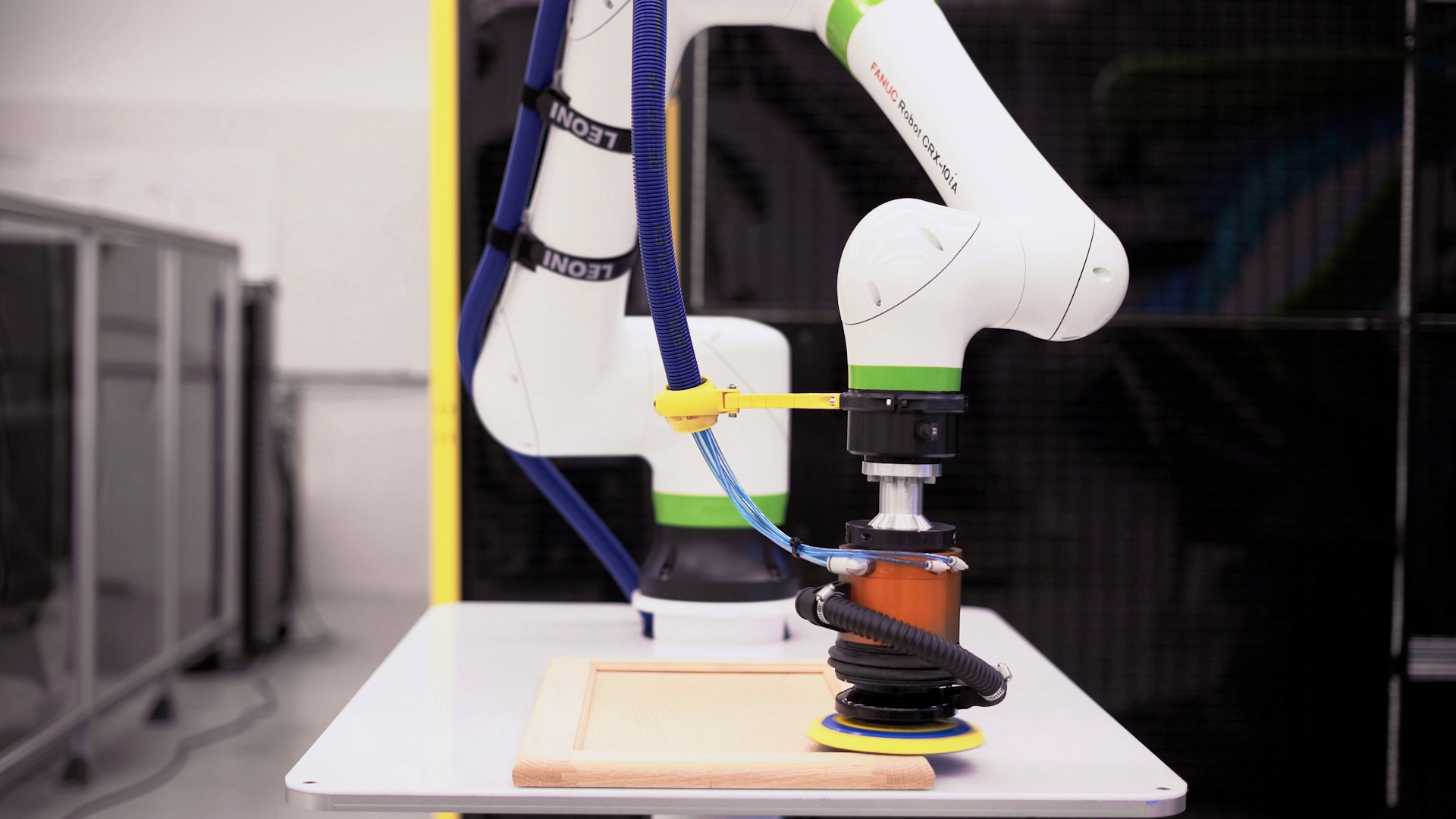 CRX-10iA Cobot Sanding Cabinet Door