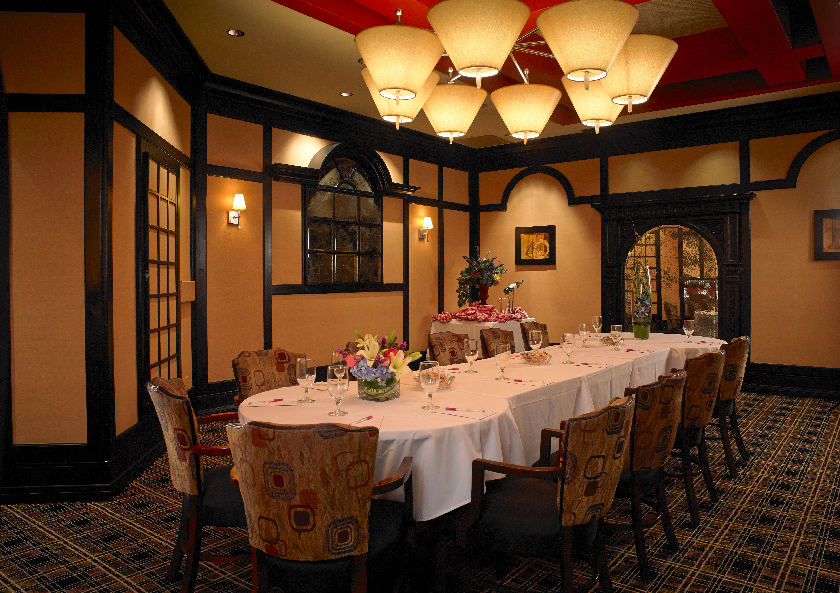 Phils Steak House Semi Private Room 840x593
