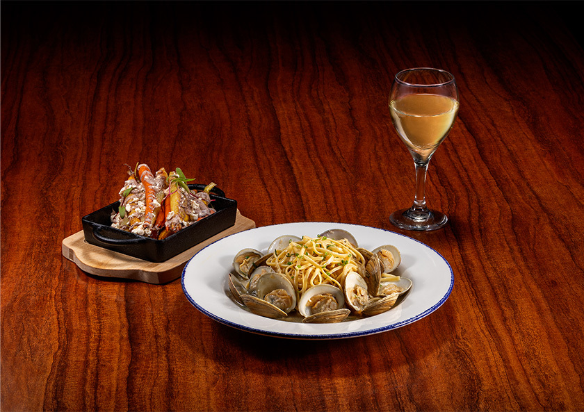 Image of Clams pasta and wine