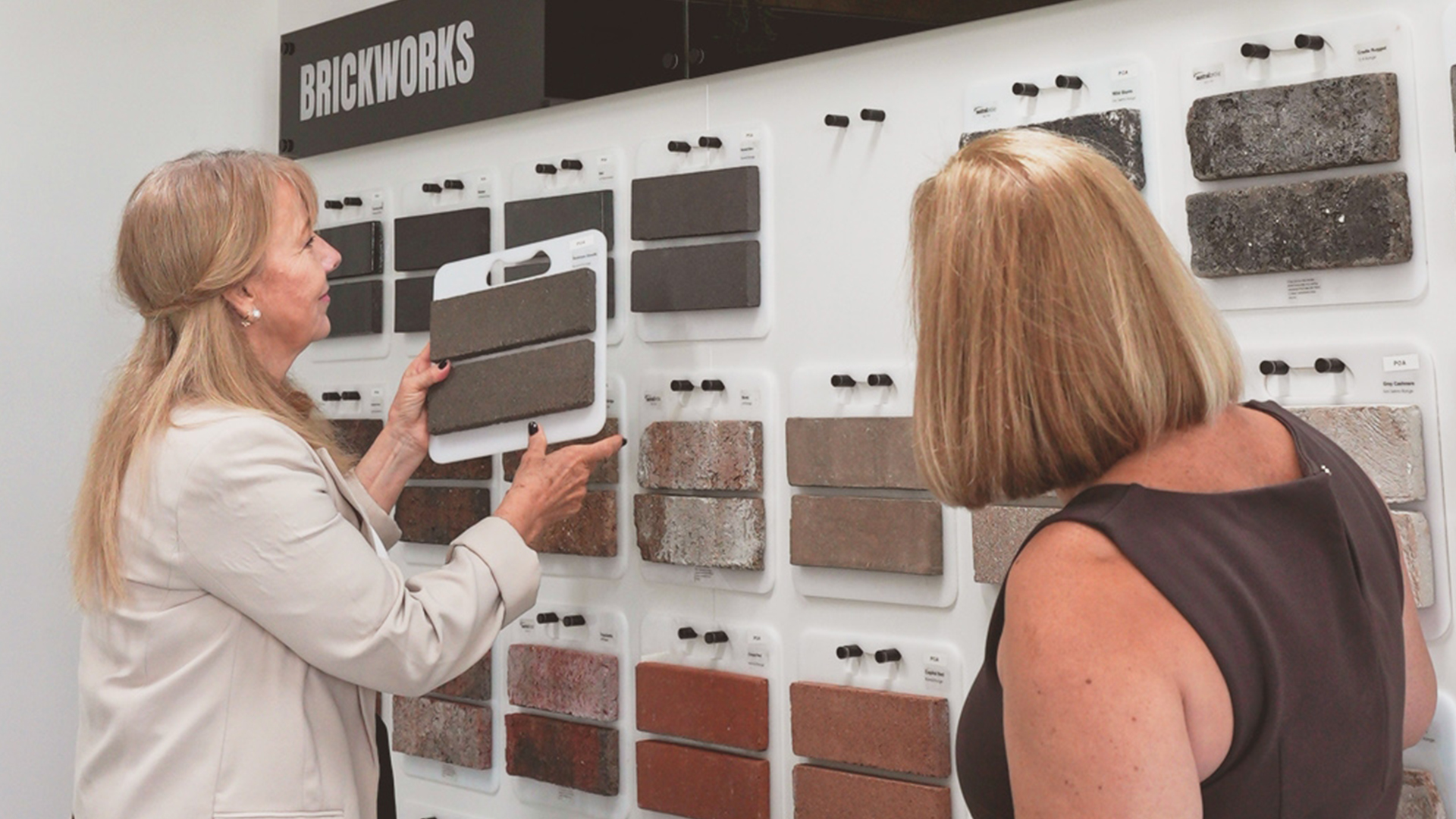 16 9 ratio 0029 QLD Colour Studio Team 3