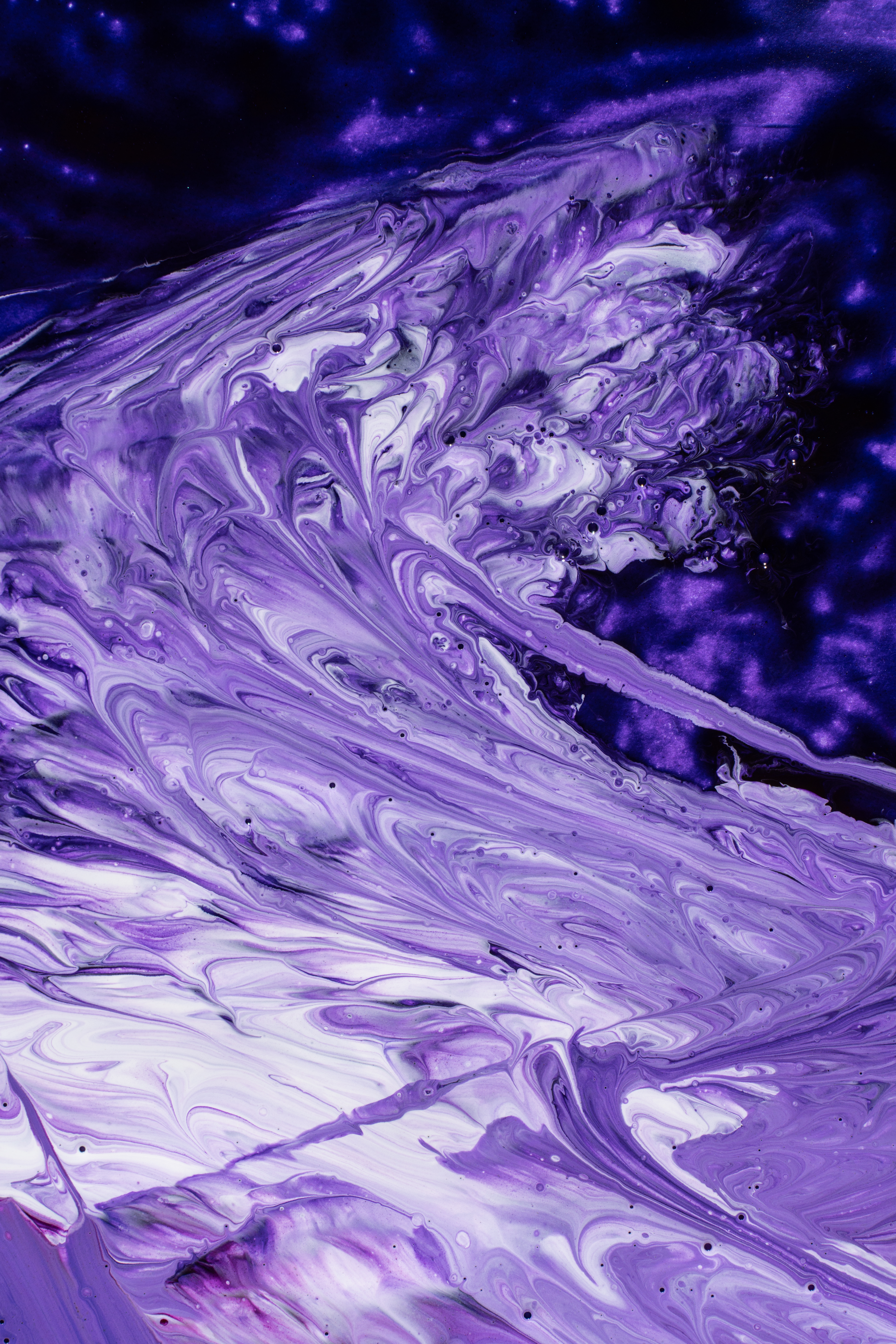 Abstract flow of liquid paints in mix 2026 01 09 08 55 07 utc