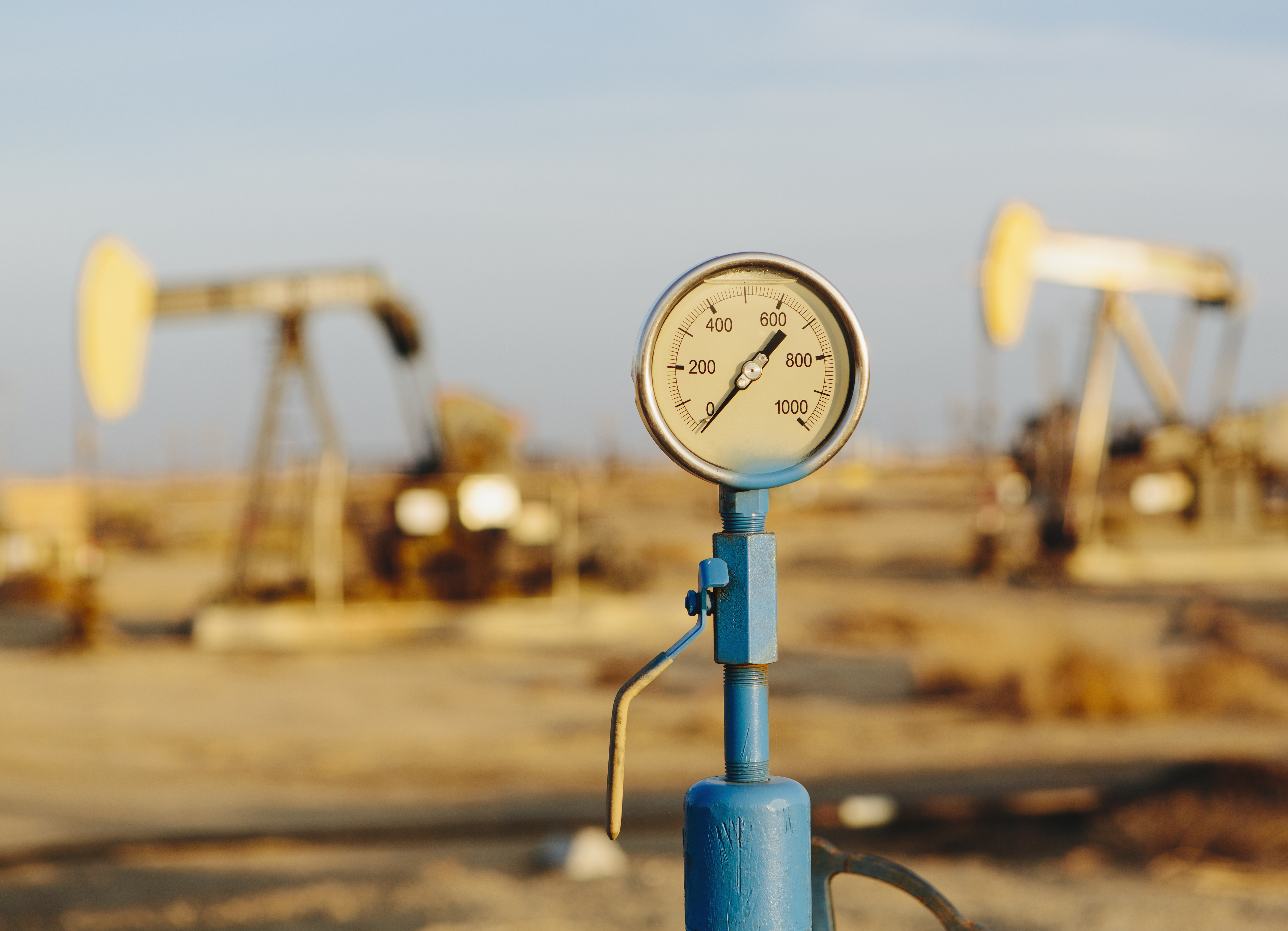 ST air pressure gauge oil rig