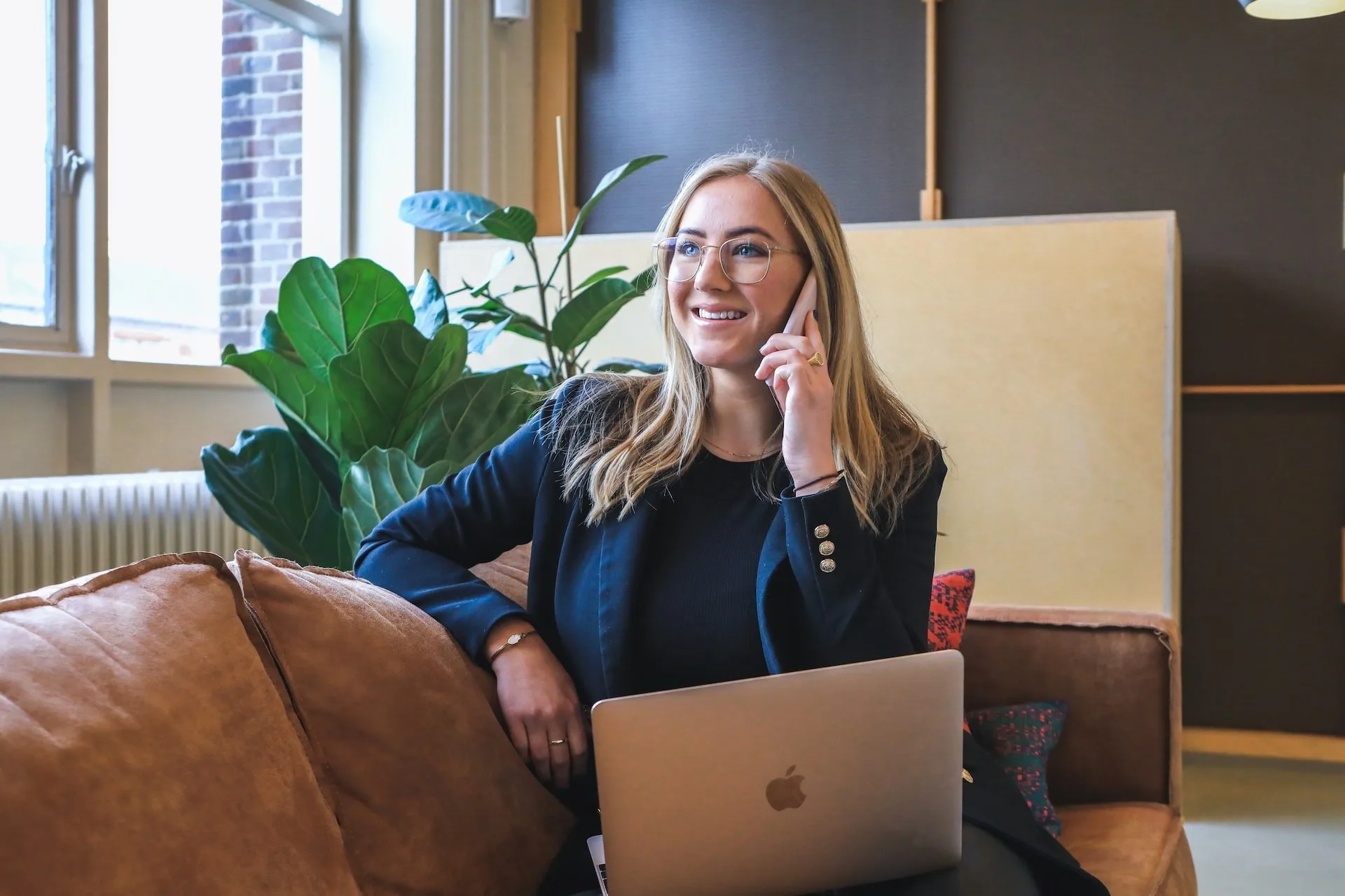 Send Bulk SMS: The Benefits of SMS Marketing